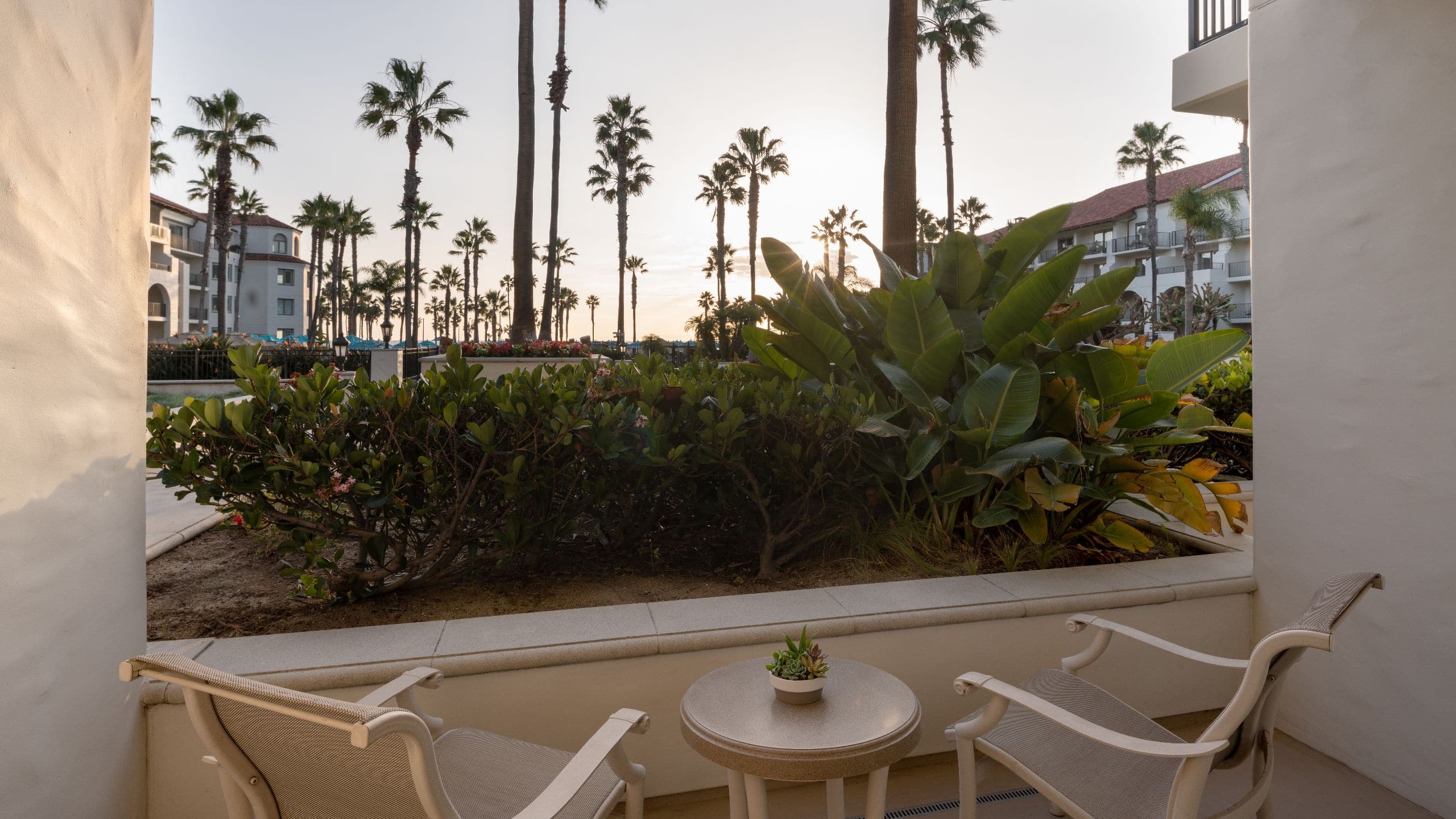 Hyatt Regency Huntington Beach Resort and Spa Garden View Guestroom Outdoor Seating