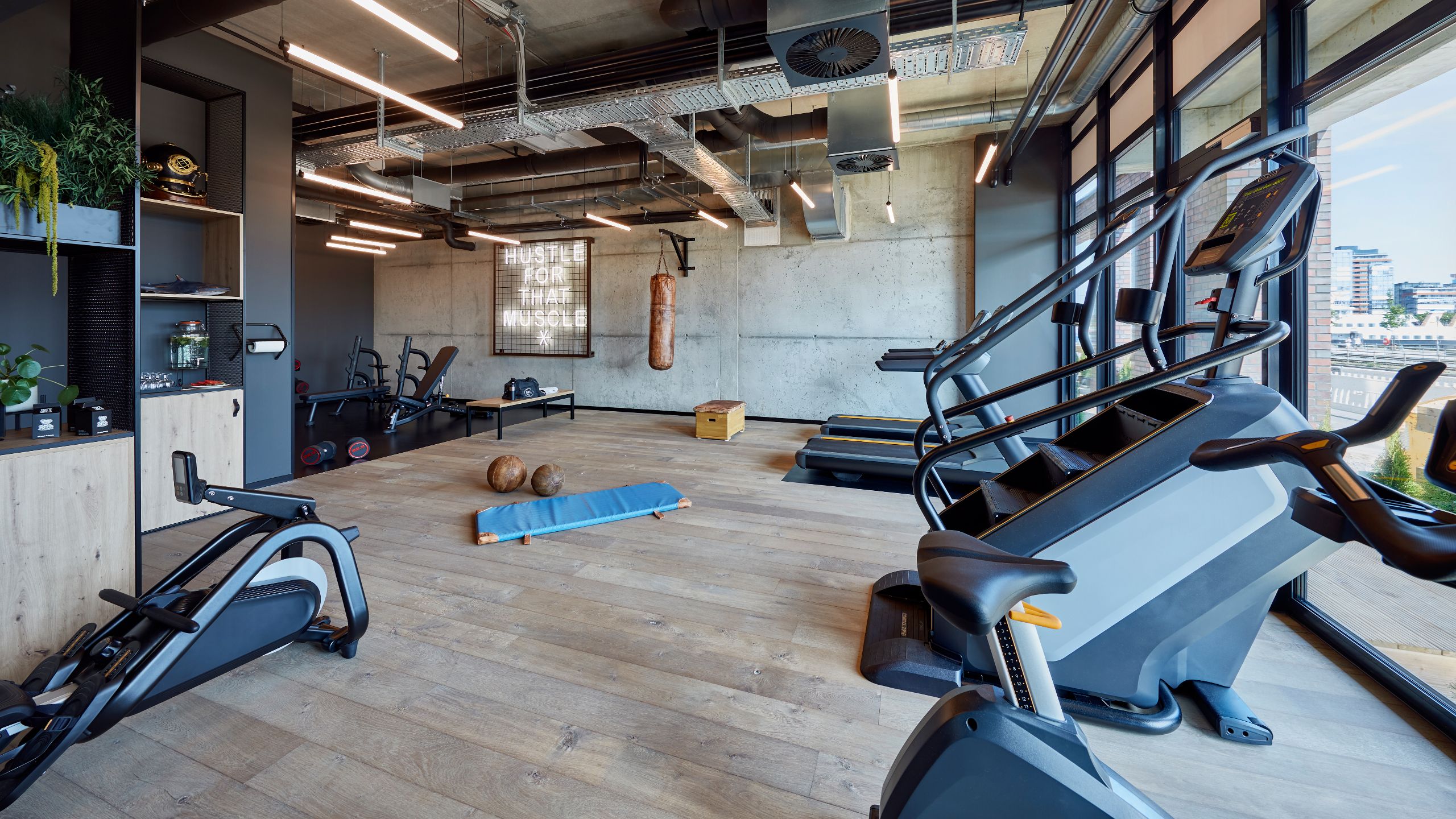 me and all hotel kiel Fitness Overview