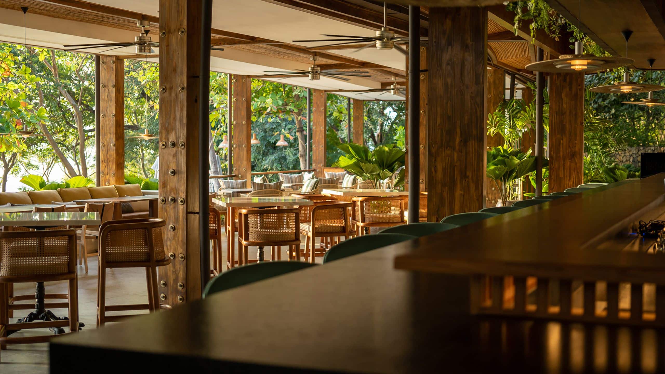 Andaz Costa Rica Resort at Peninsula Papagayo Ostra Rawbar Dining Tables