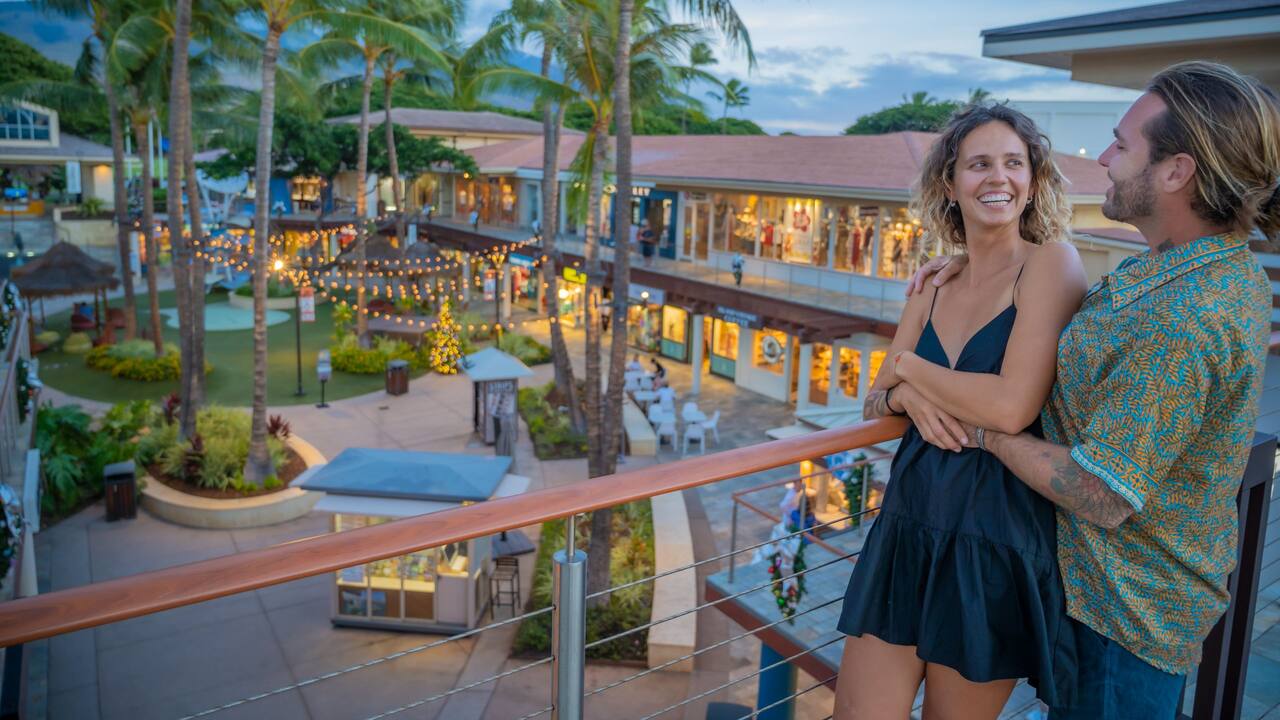 Conveniently walk to abundant dining options found at nearby Whaler’s Village.