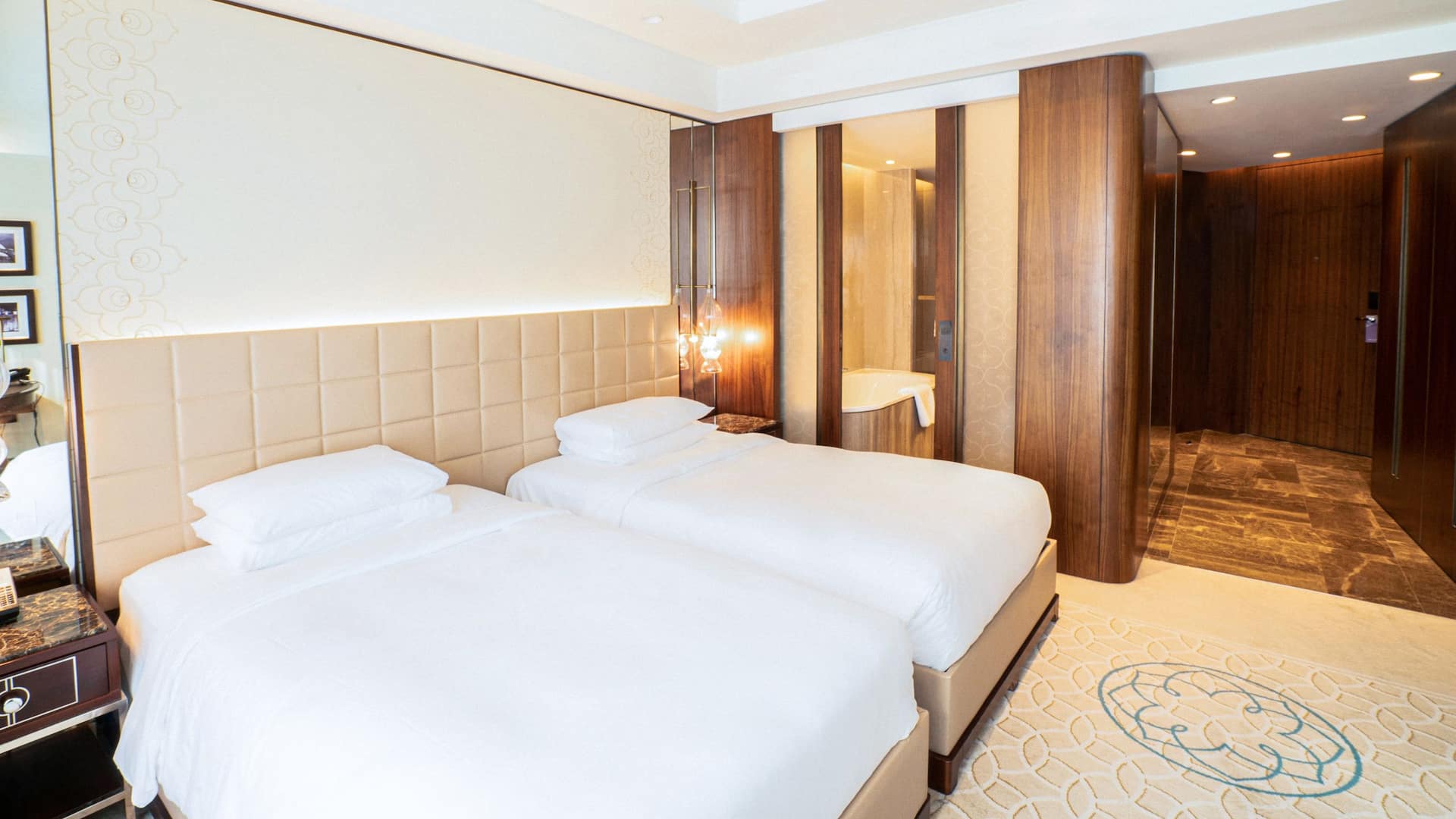 Hyatt Regency Istanbul Ataköy Two Twin Beds Guestroom