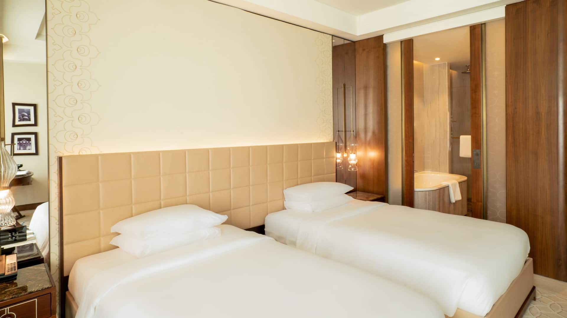 Hyatt Regency Istanbul Ataköy Two Twin Beds Guestroom Club Access