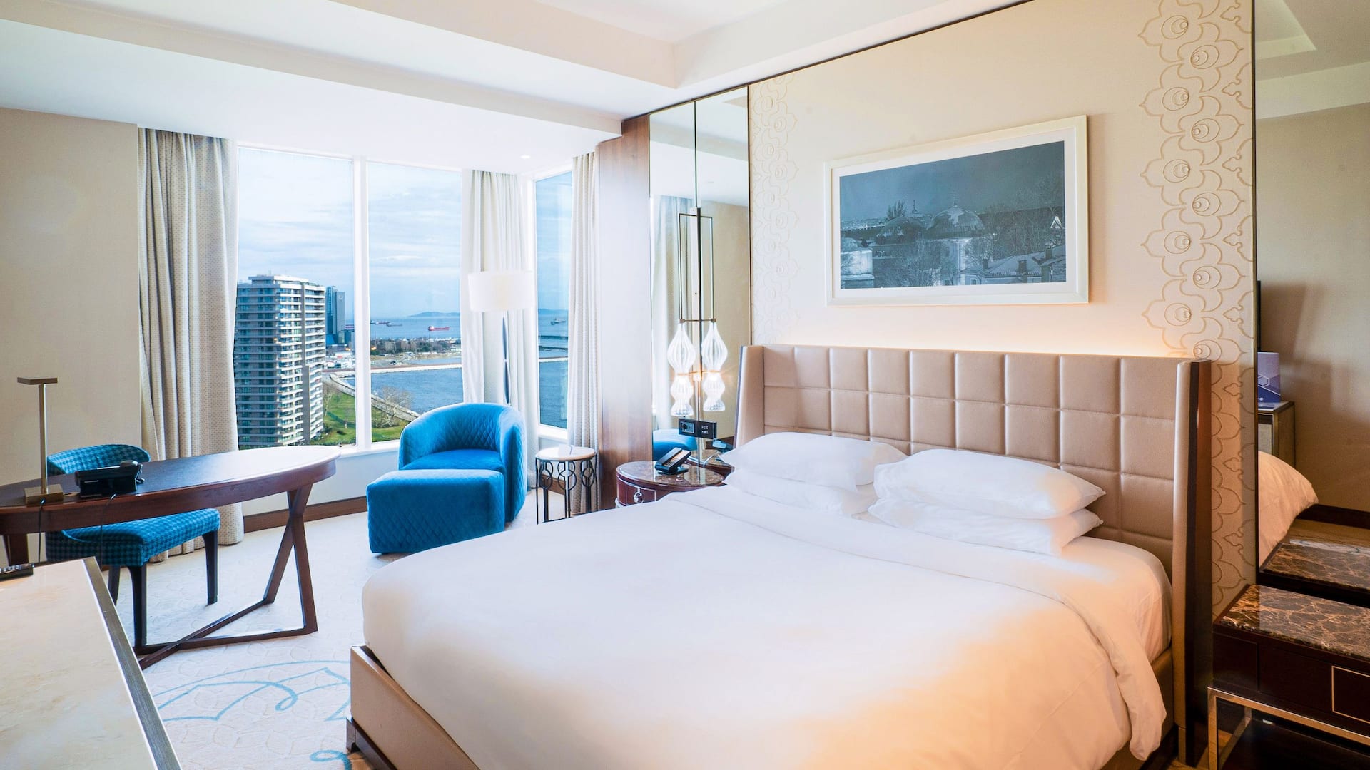 Hyatt Regency Istanbul Ataköy Club Access King Bed Guestroom Sea View