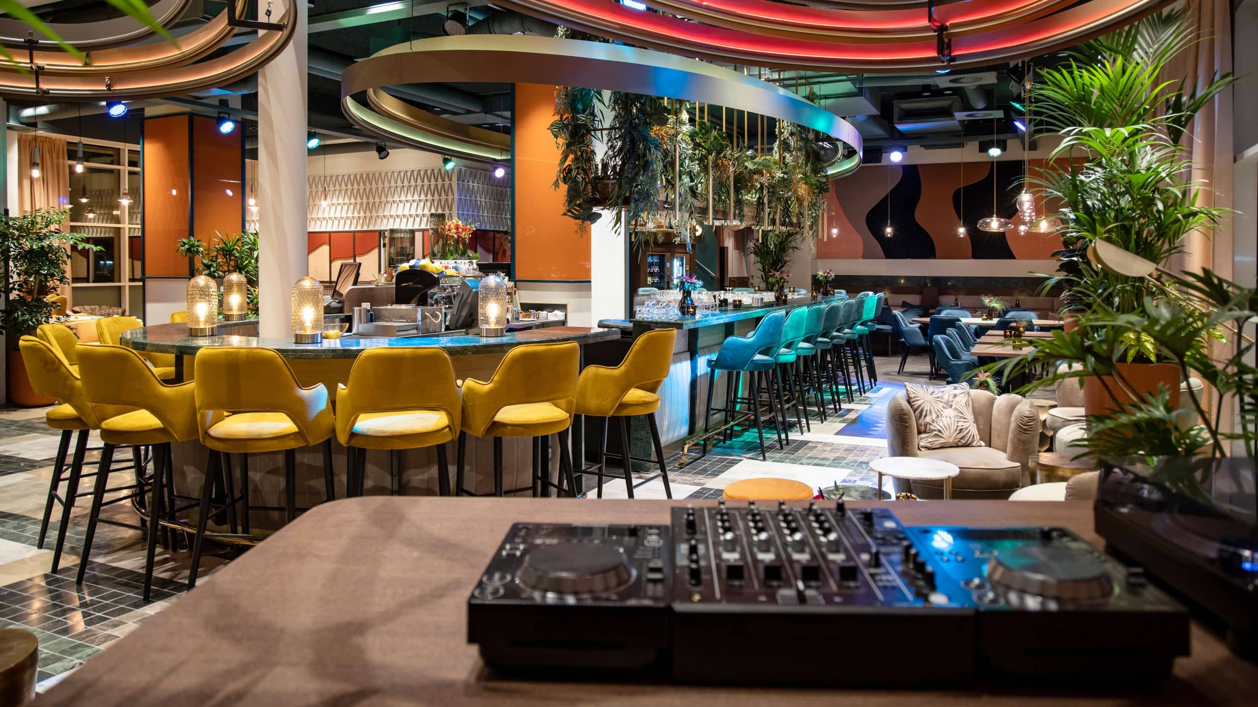 Lindner WTC Hotel & City Lounge Antwerp Lobby Dj