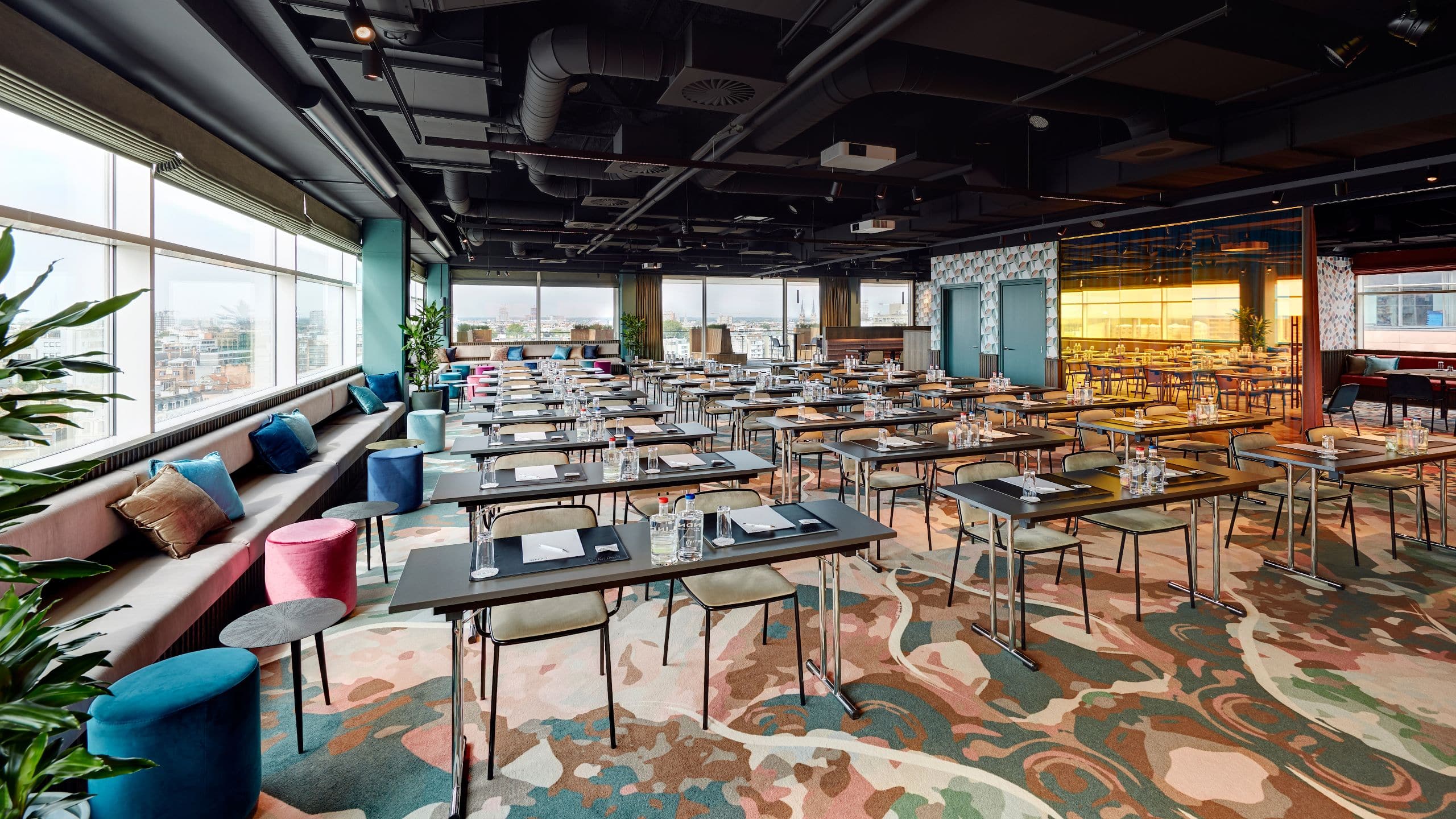 Lindner WTC Hotel & City Lounge Antwerp Skylounge Room Wide