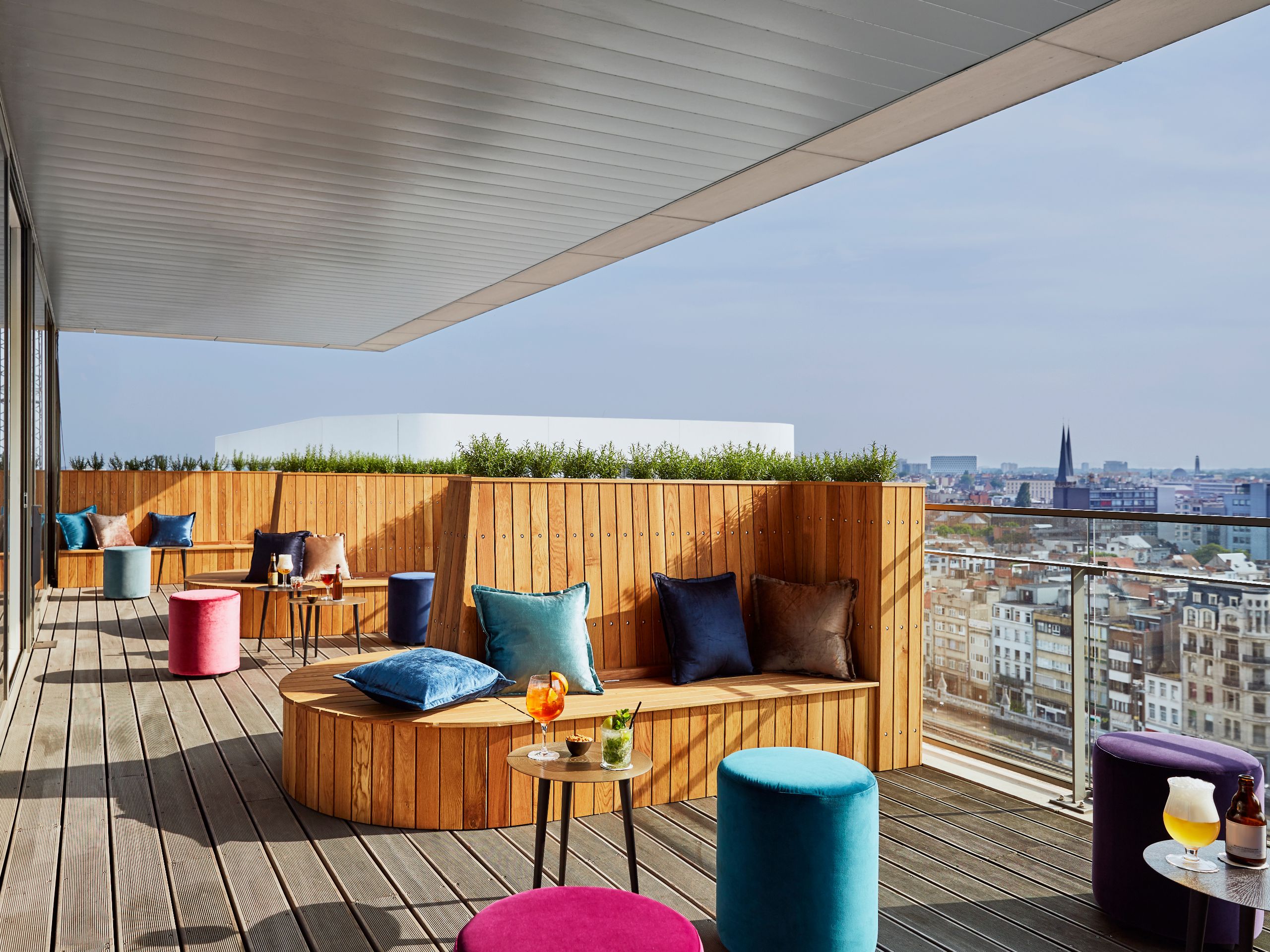 Lindner Hotel Antwerp - Halten Sie Ihre Meetings mit Panoramablick auf Antwerpen.