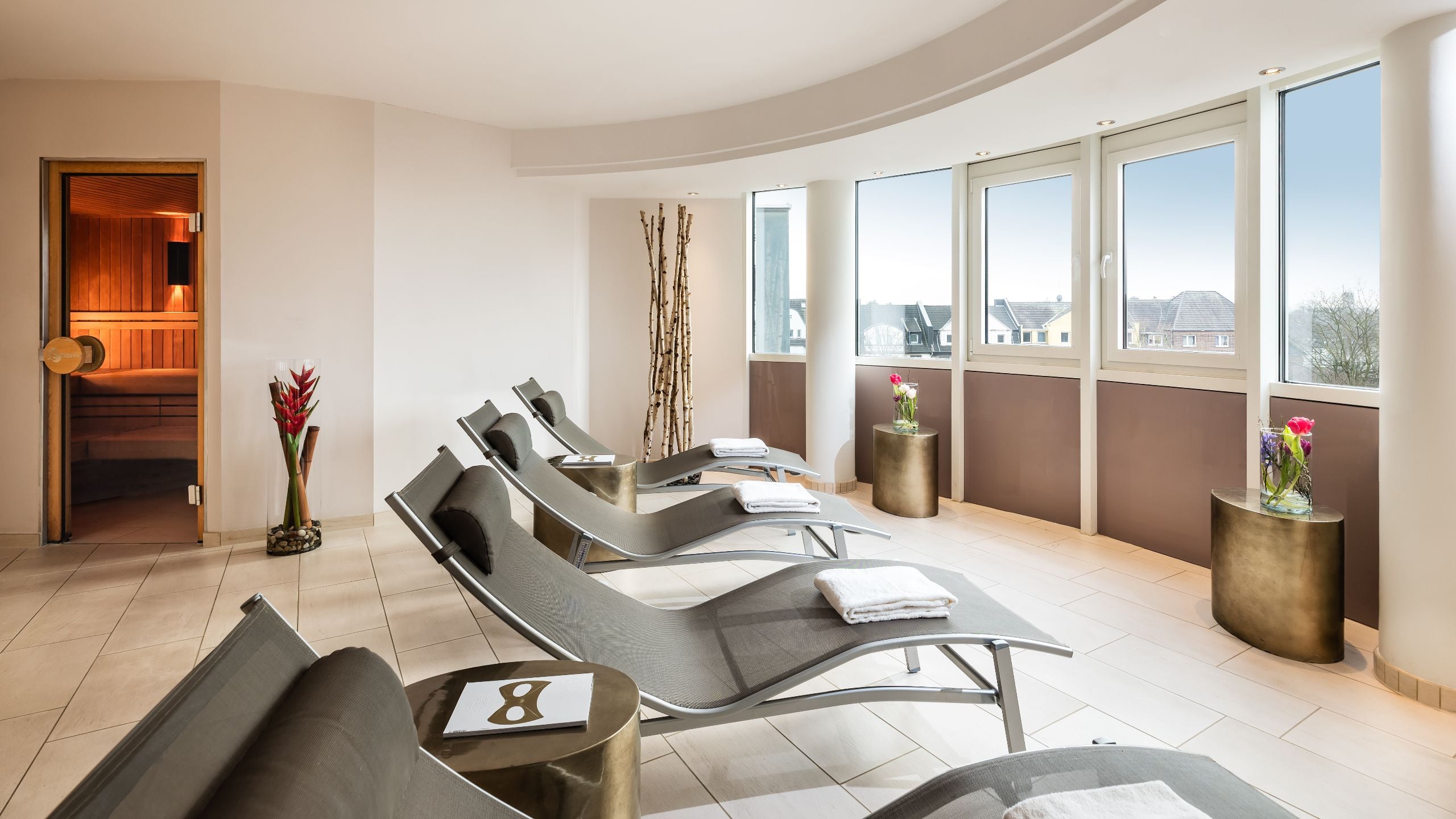 Lindner Hotel Airport Spa Overview
