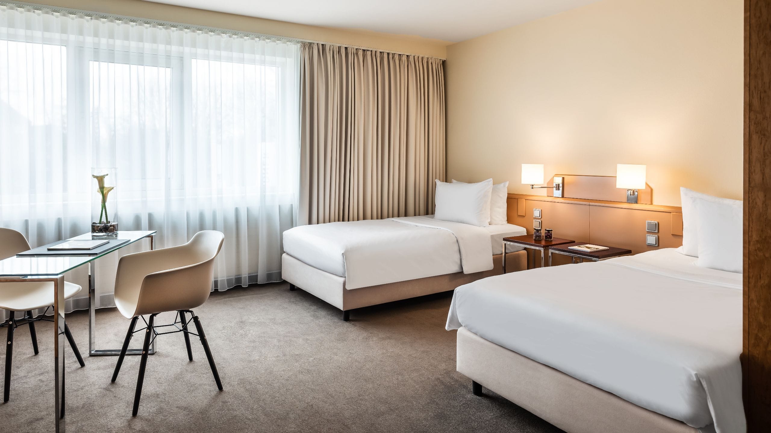 1 de 5 Lindner Hotel Airport Two Twin Beds Deluxe