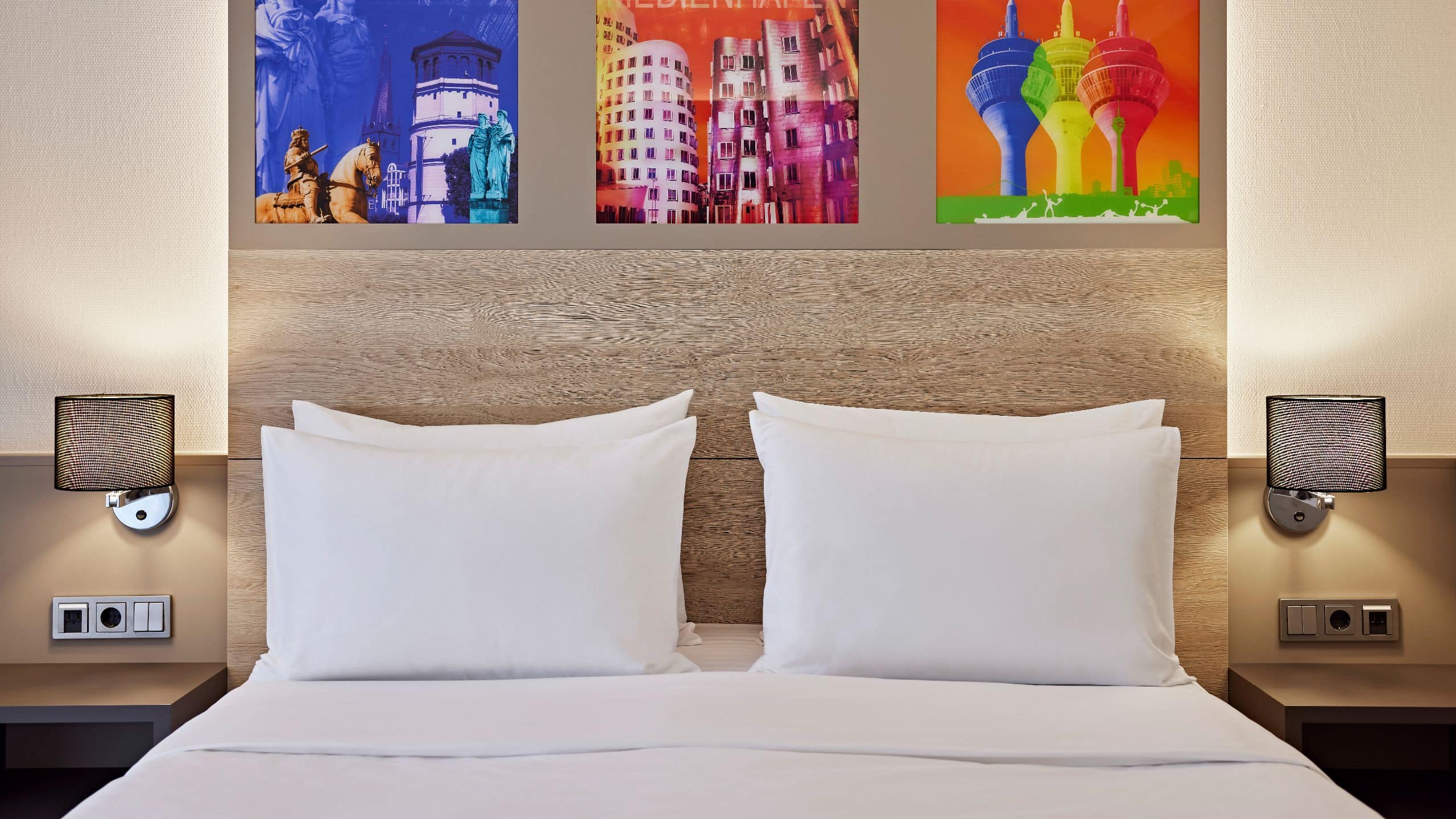 7 de 7 Lindner Hotel Airport Queen Room Deluxe Bed