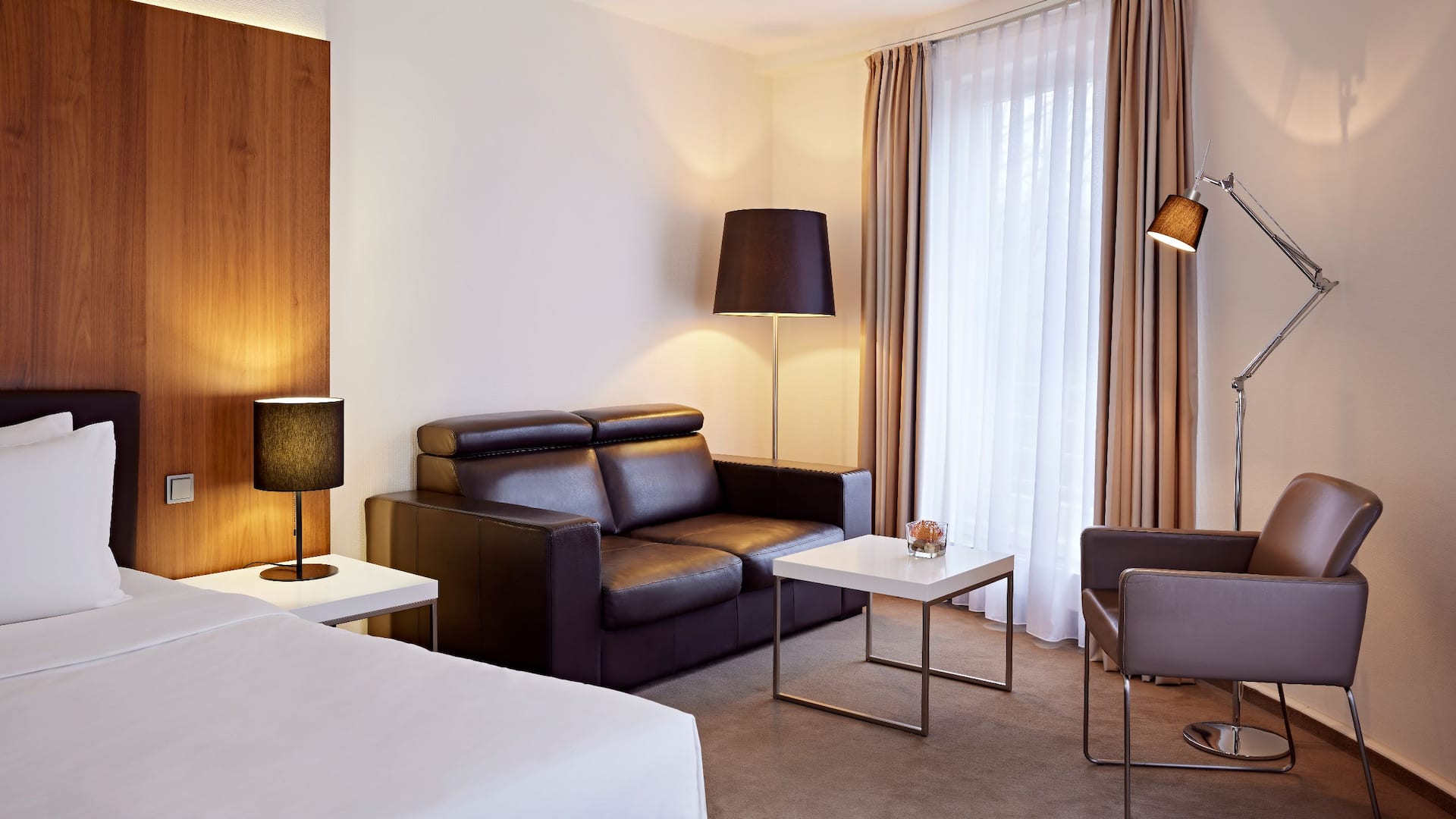 Lindner Hotel Düsseldorf Airport Park Sleep & Fly www.hyatt.com