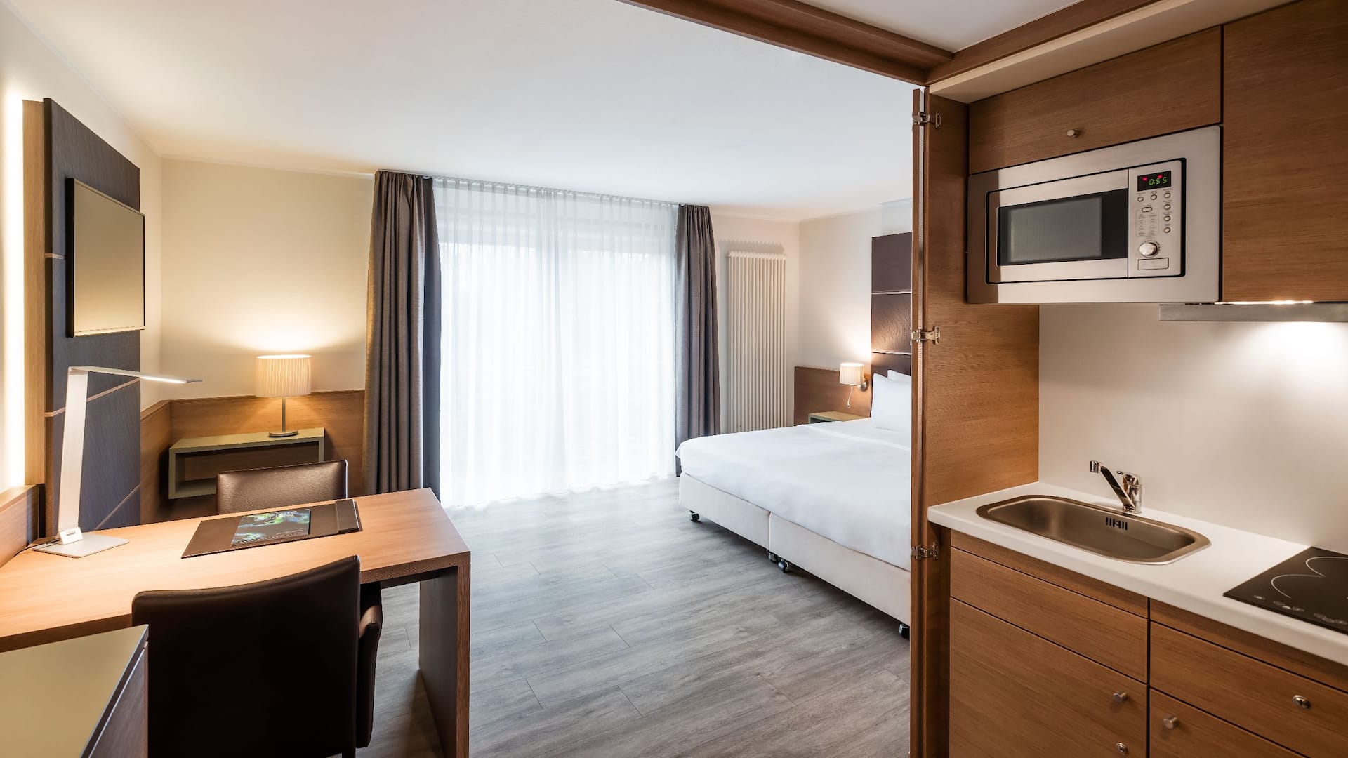 Lindner Hotel Düsseldorf Airport Park Sleep & Fly www.hyatt.com