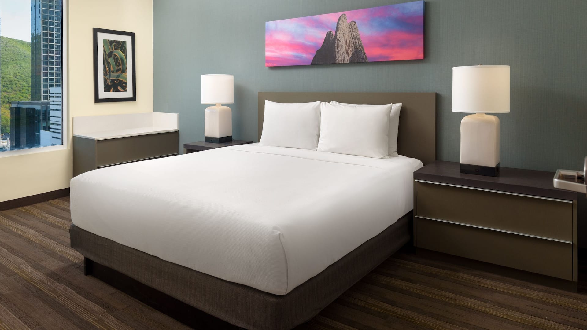 Hyatt House Monterrey Valle / San Pedro Suite Bedroom Layout