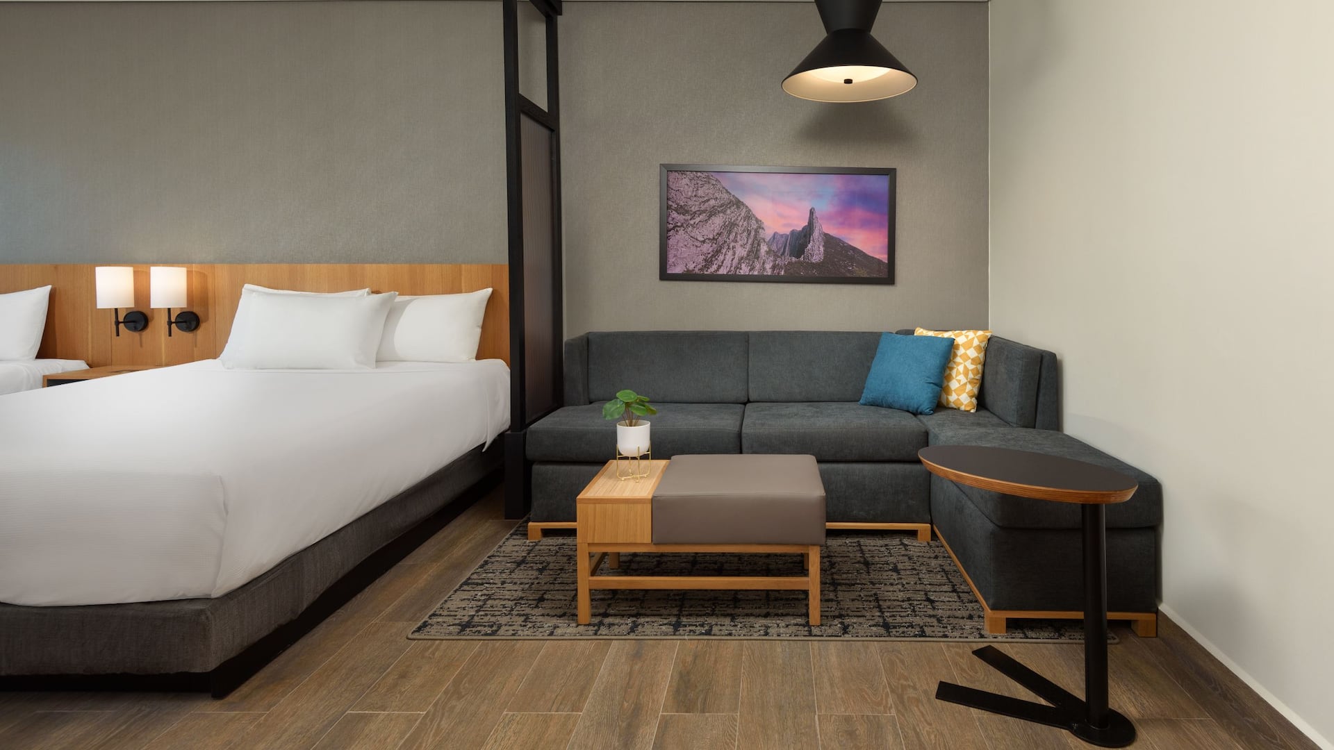 Hyatt Place Monterrey Valle Queen Sofa Bed