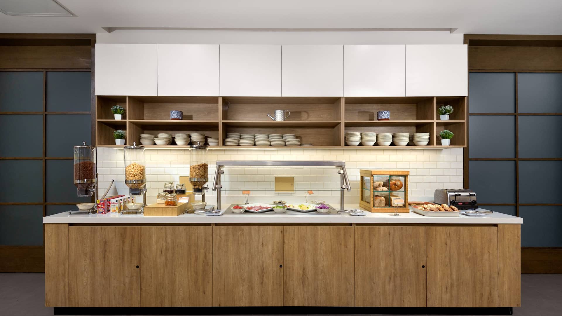 Hyatt Place Monterrey Valle Breakfast Bar