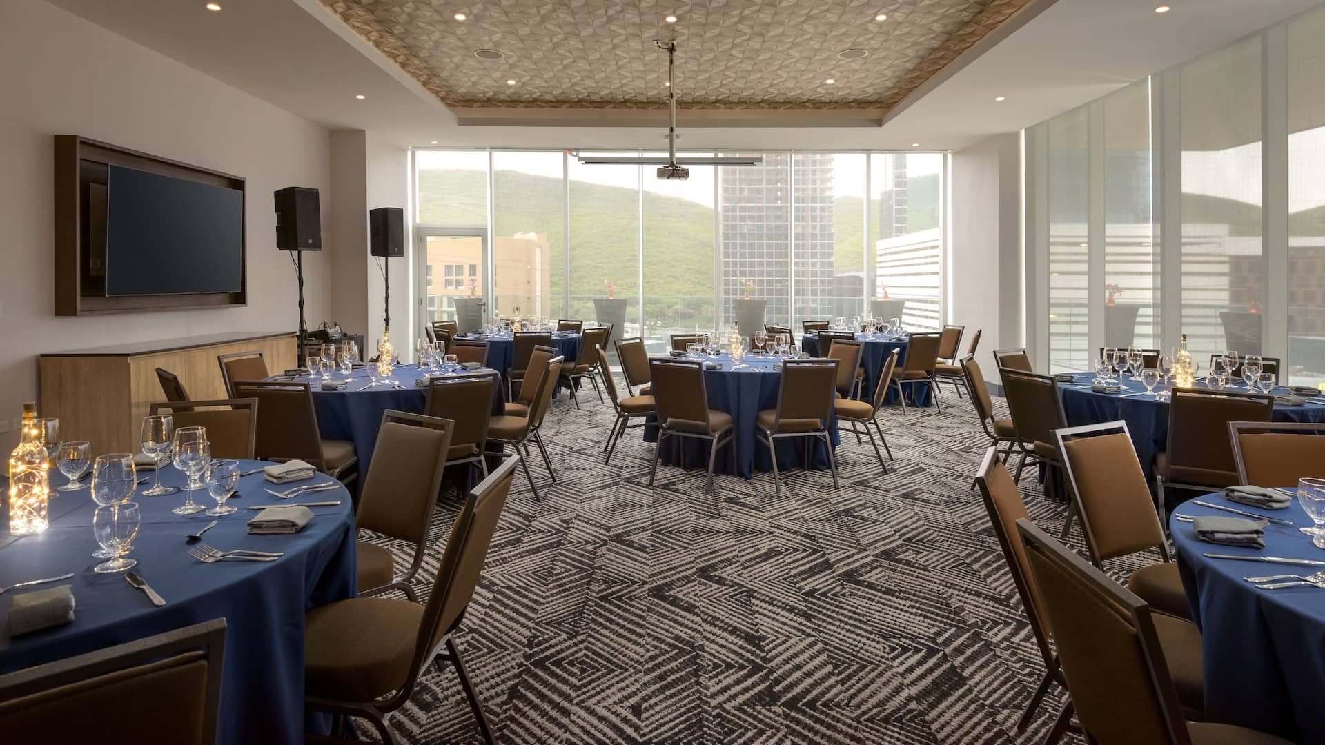 Hyatt Place Monterrey Valle Banquet Setup
