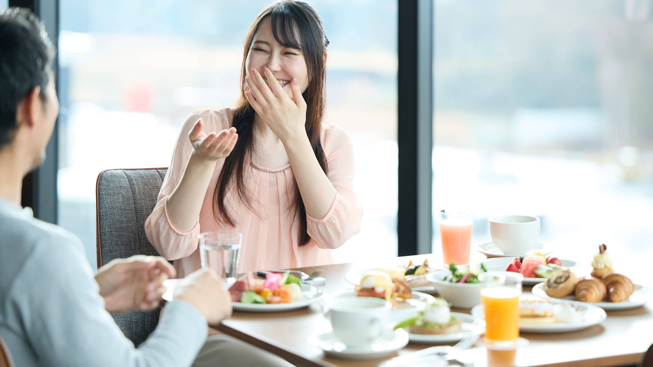 Fuji Speedway Hotel Italian Trofeo Breakfast Couple Eating Emerald