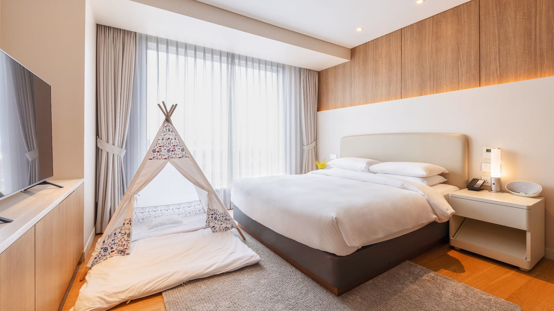 Grand Hyatt Incheon Guestroom Tent