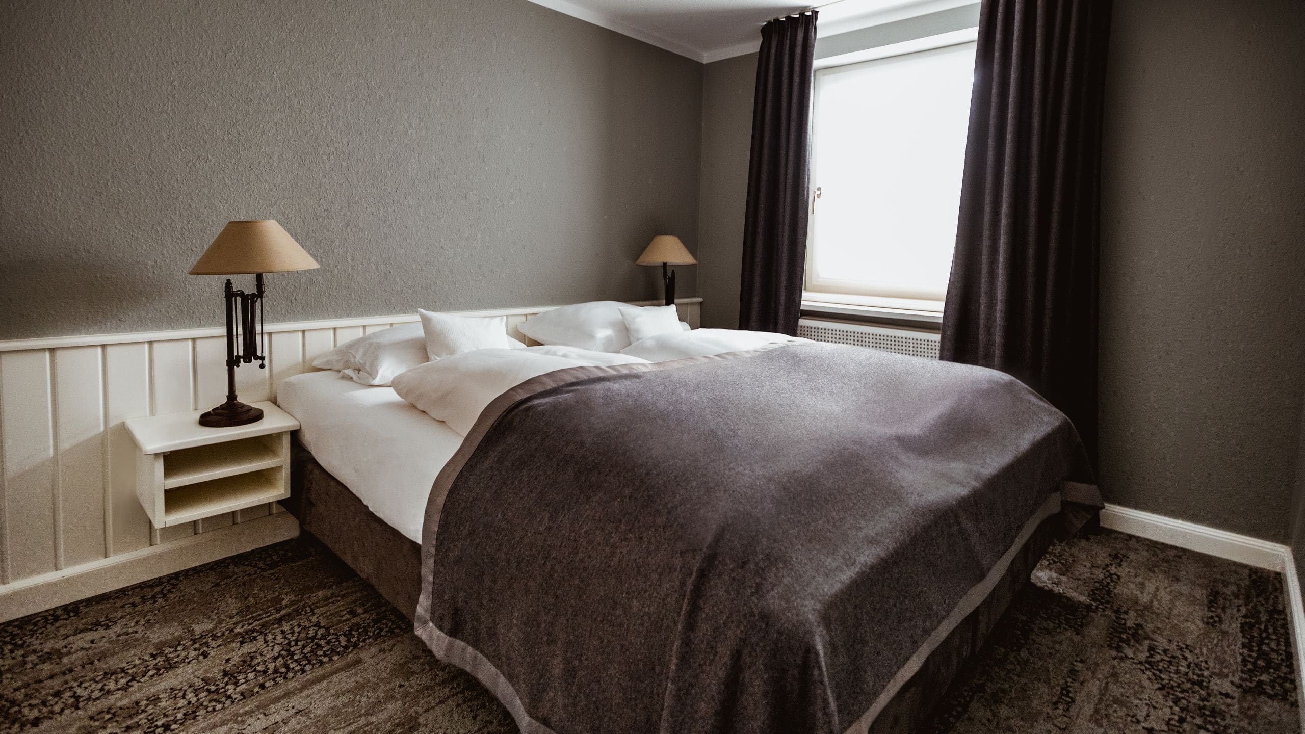 Lindner Strand Hotel Windrose Duplex Suite Bed Dark