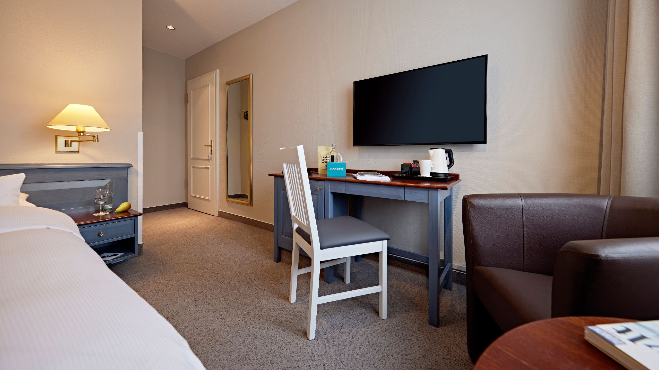 Lindner Strand Hotel Windrose One Double Bed TV