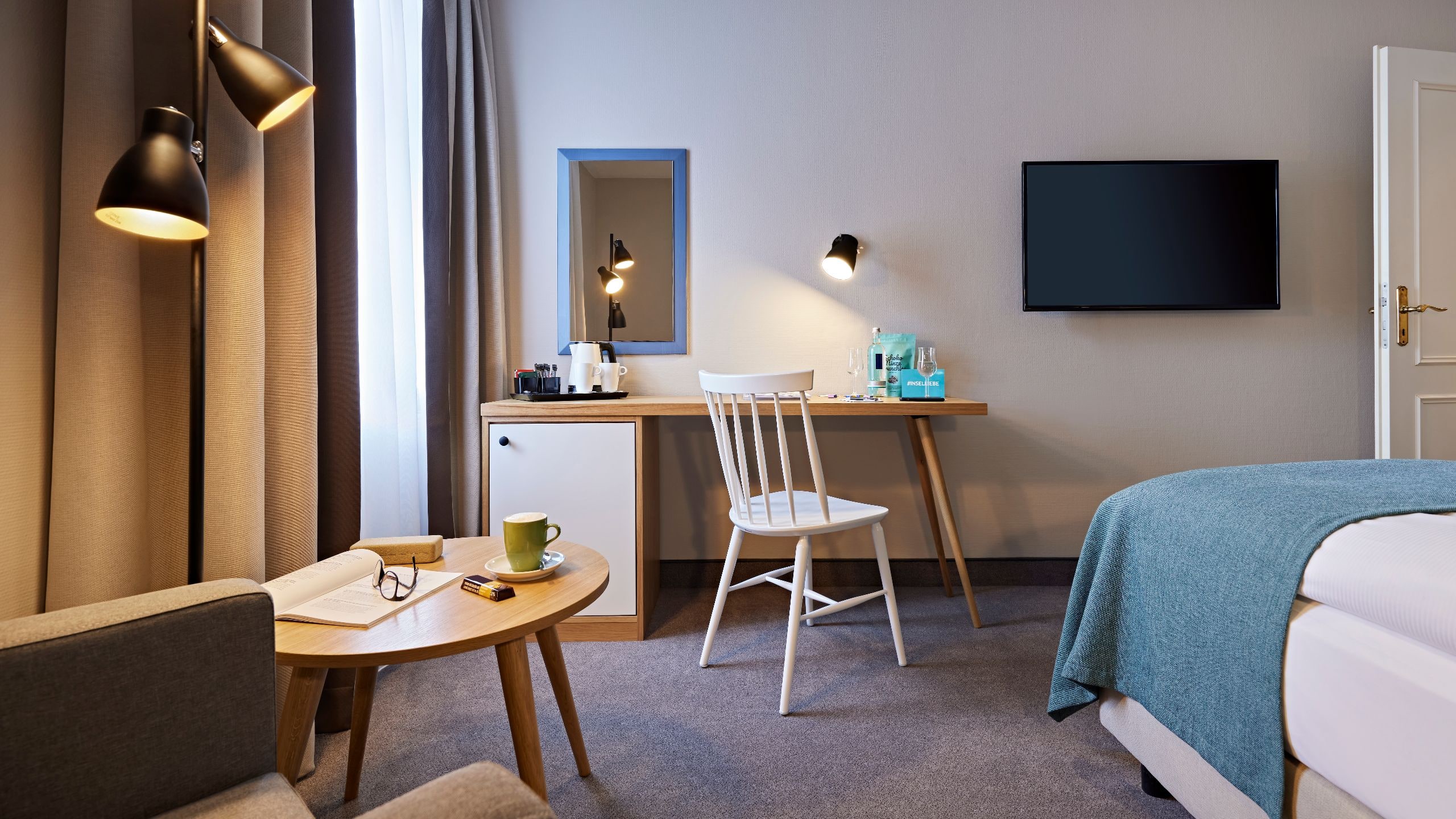 Lindner Strand Hotel Windrose One King Bed TV