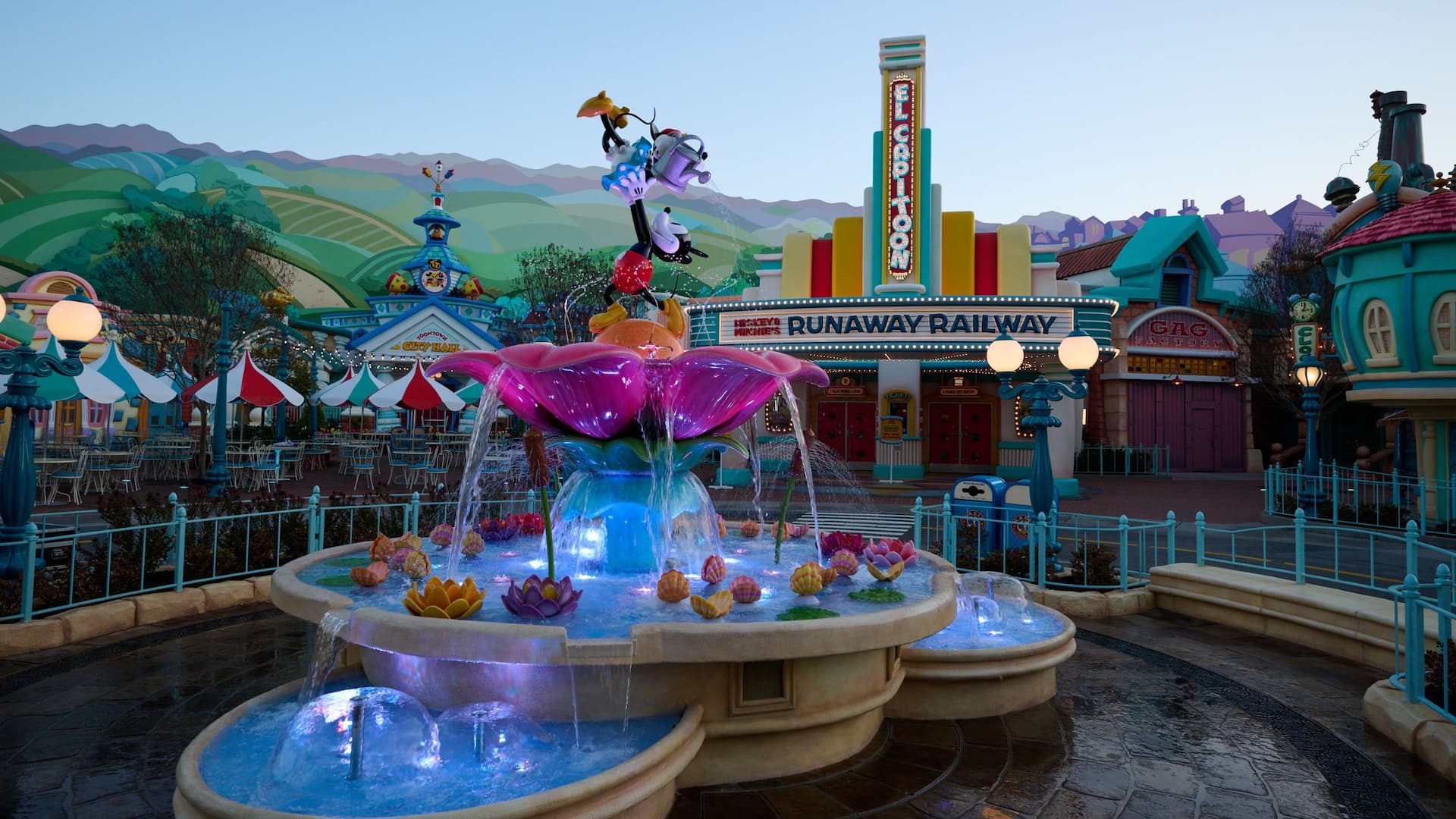 Hyatt Regency Orange County Disneyland Toontown Fountain