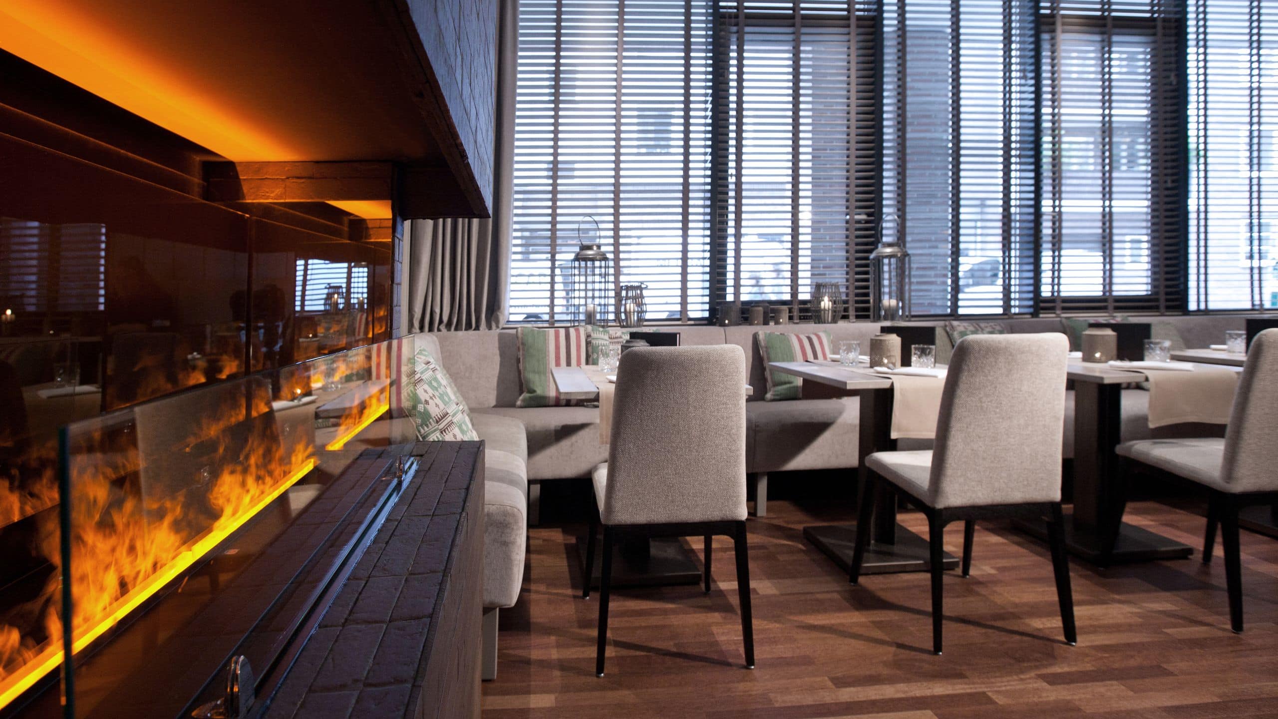 Lindner Hotel Am Michel Restaurant Hamburger Stube Chimney