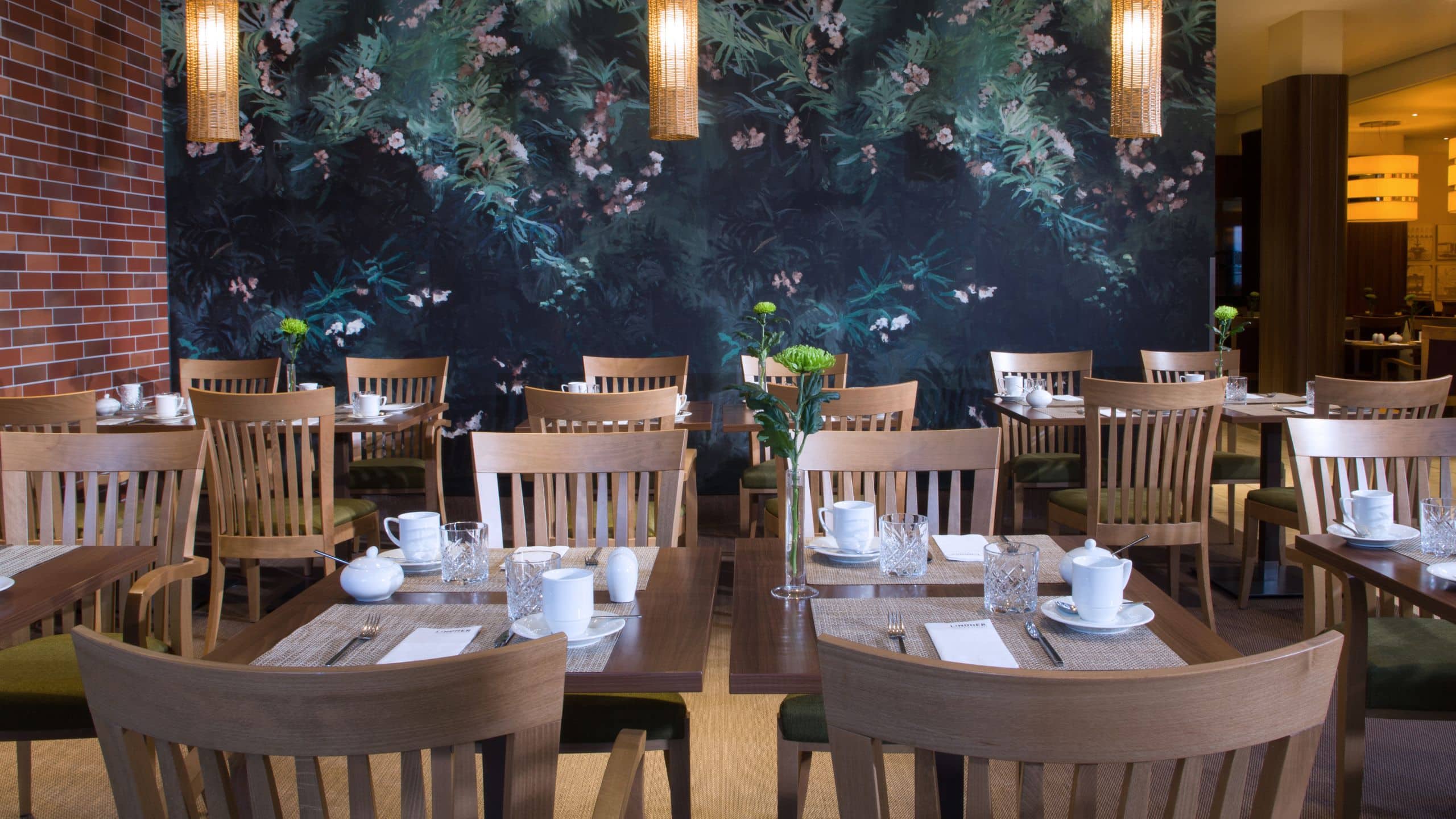 Lindner Hotel Am Michel Restaurant Breakfast