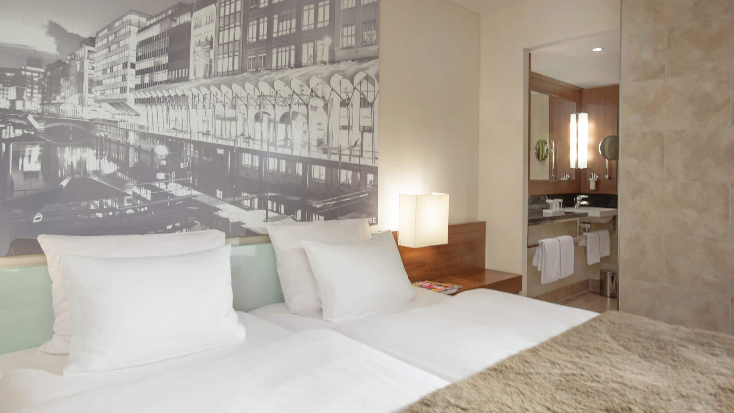 4 of 5 Lindner Hotel Am Michel King Bed Closeup