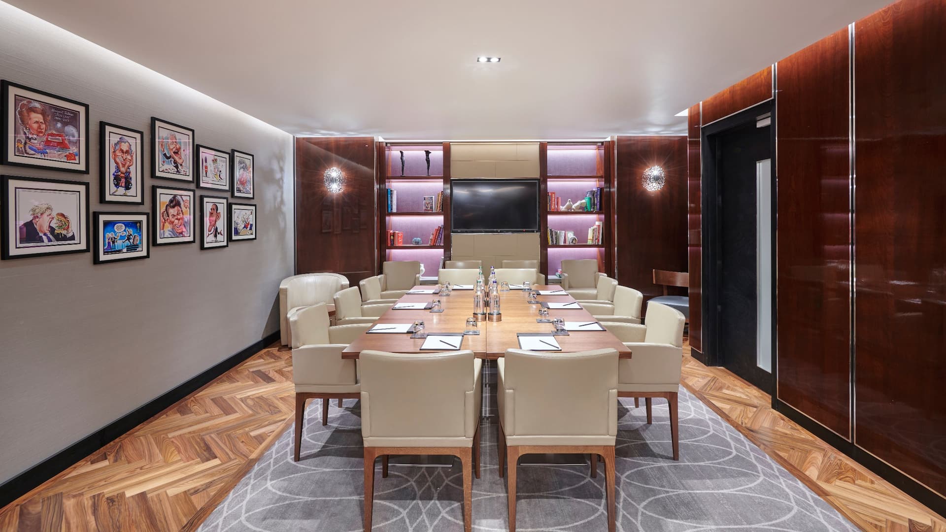 Hyatt Regency London Albert Embankment Back Of The Executive Meeting Room