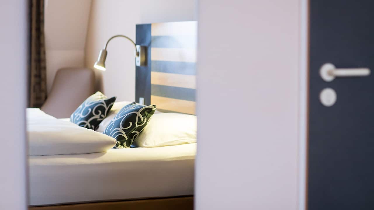 One King Bed Premium View
