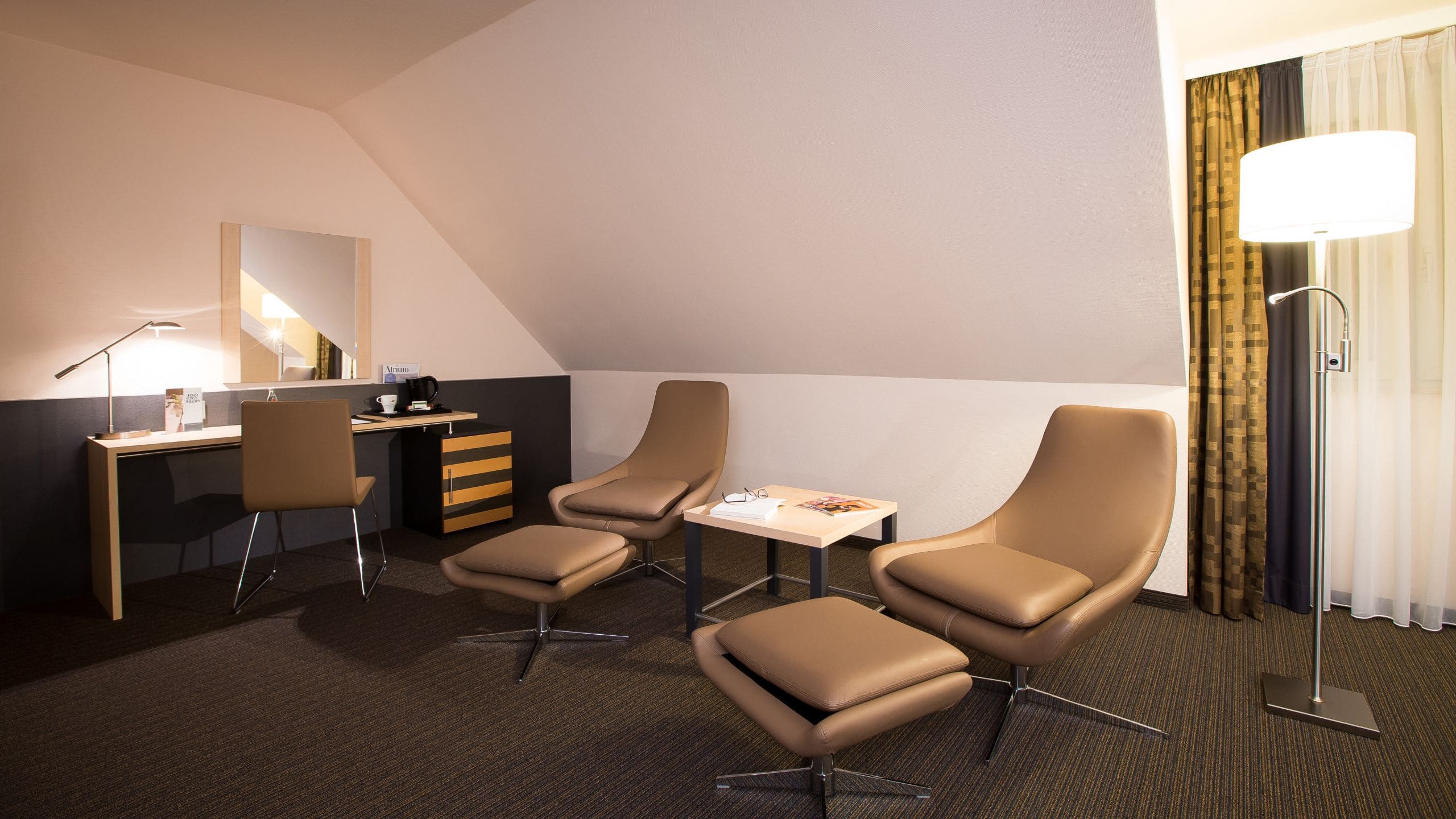 Lindner Congress Hotel Frankfurt One King Bed Chairs