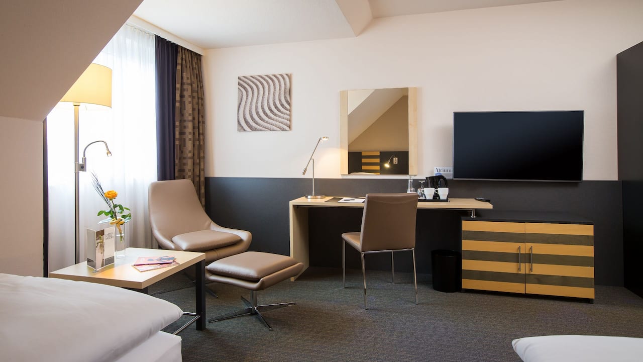 Two Twin Beds Deluxe