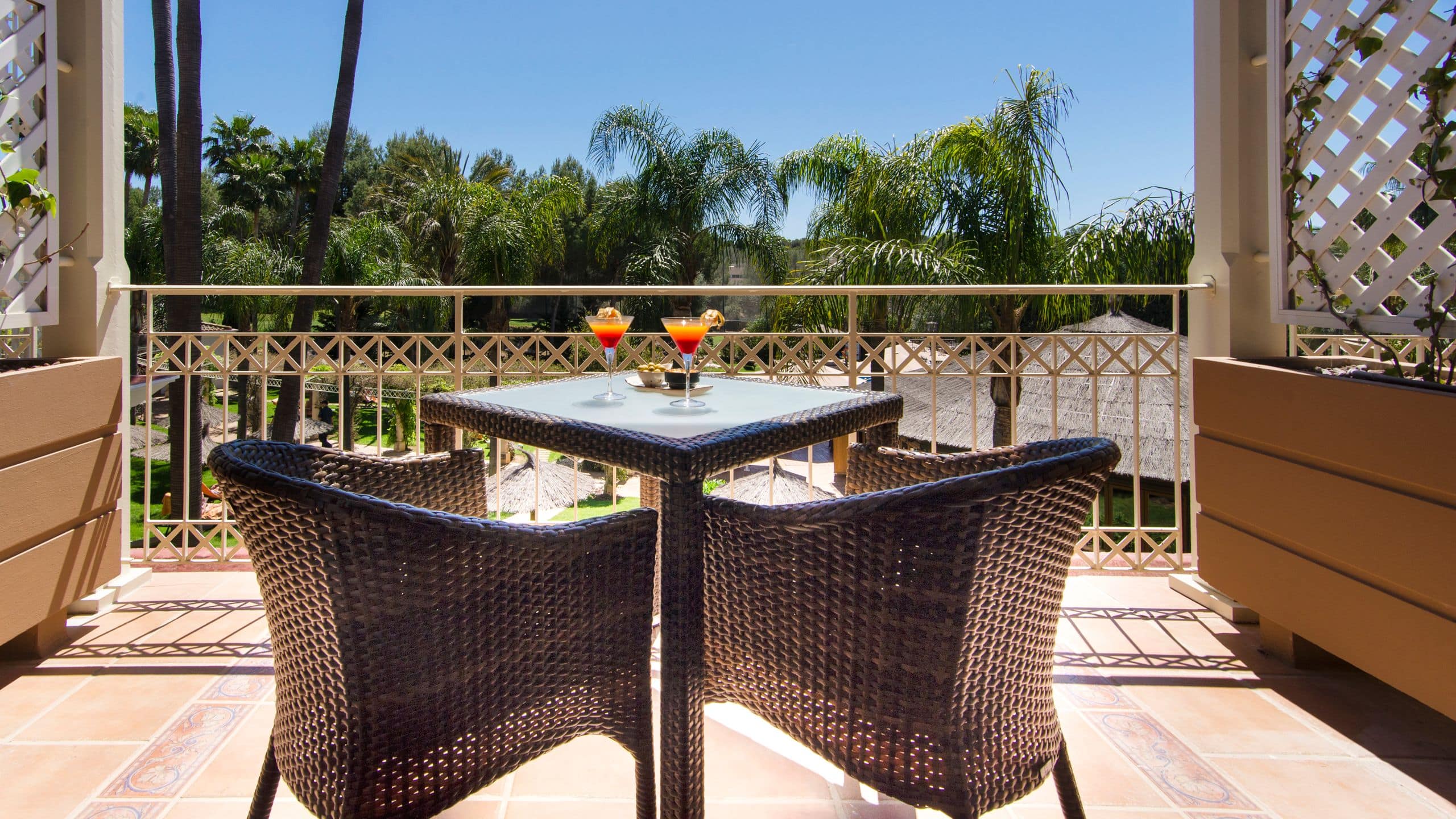 2 de 5 Lindner Golf Resort Portals Nous One King Bed Pool View Terrace