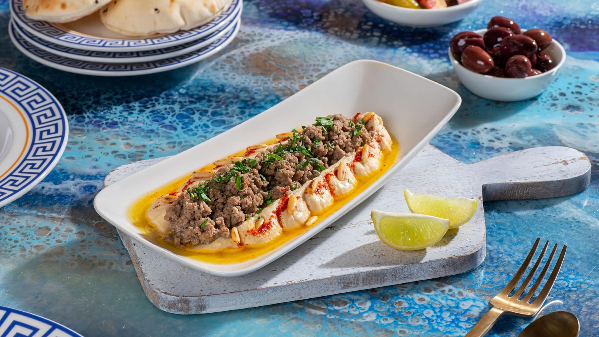 Hyatt Regency Delhi Syrah Hummus Platter