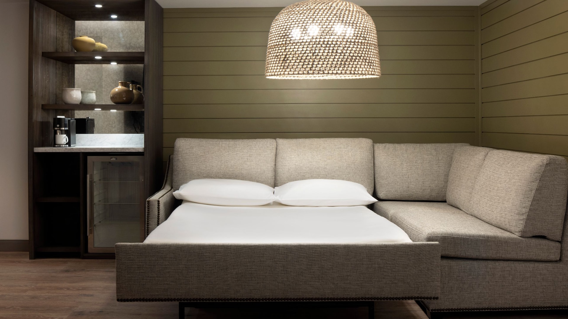 4/6 Hyatt Regency Hill Country Resort and Spa Suite Sofa Bed
