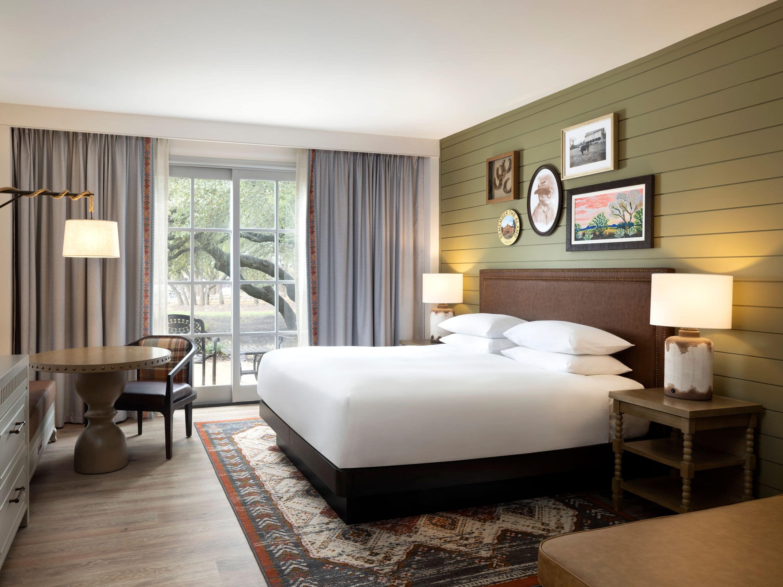 Hyatt Regency Hill Country Resort and Spa King Guestroom Patio