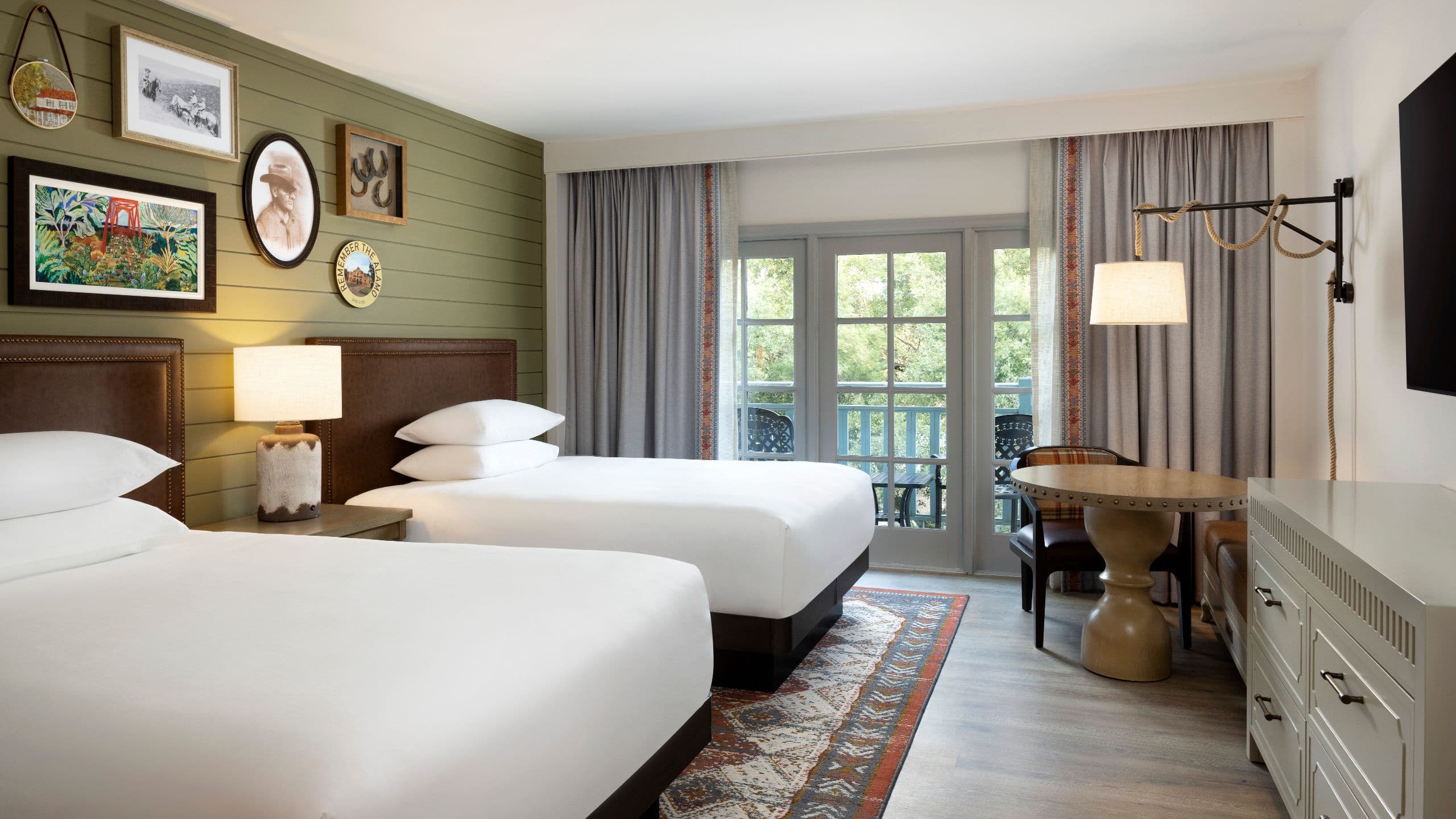 Hyatt Regency Hill Country Resort and Spa Two Queen Guestroom Balcony