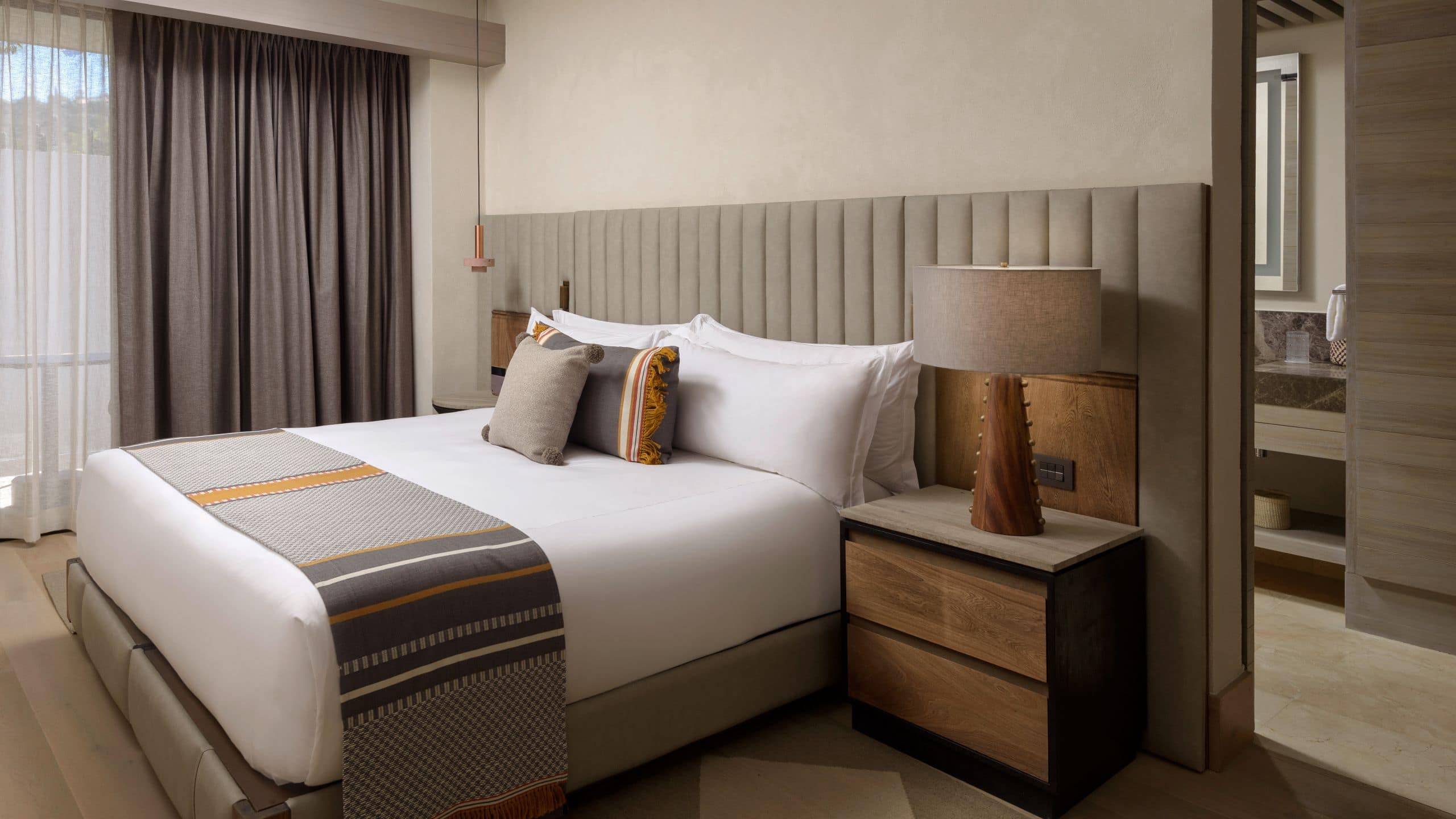 Numu Boutique Hotel San Miguel de Allende Deluxe King Guestroom Bed