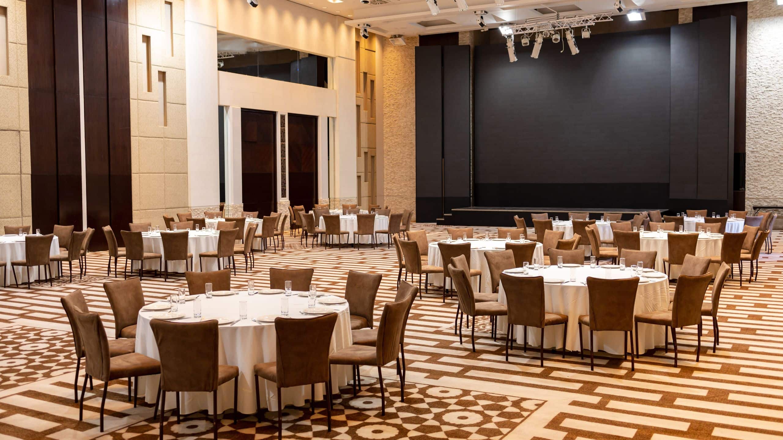 Hyatt Regency Dushanbe Ballroom Meeting Room Rounds Tables