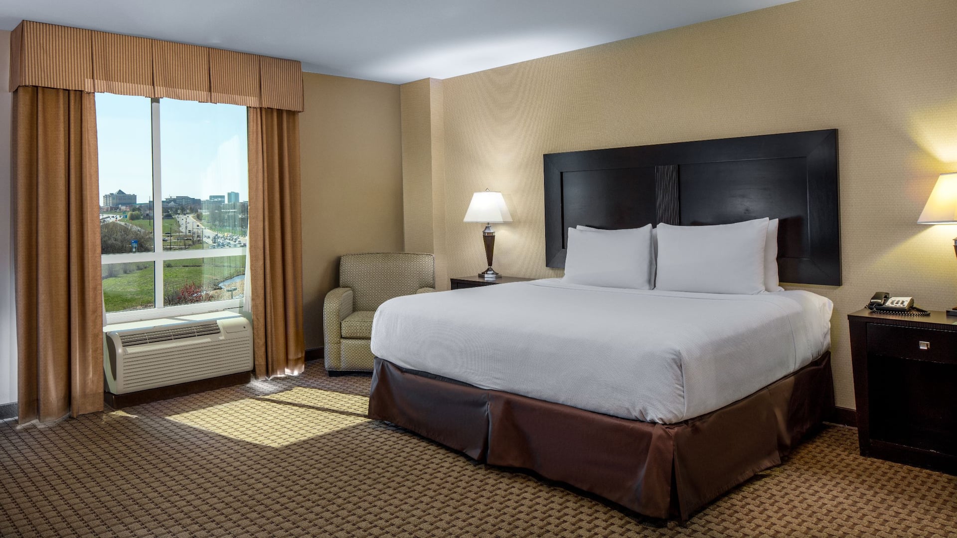 Hyatt House Bentonville / Rogers King Angled View