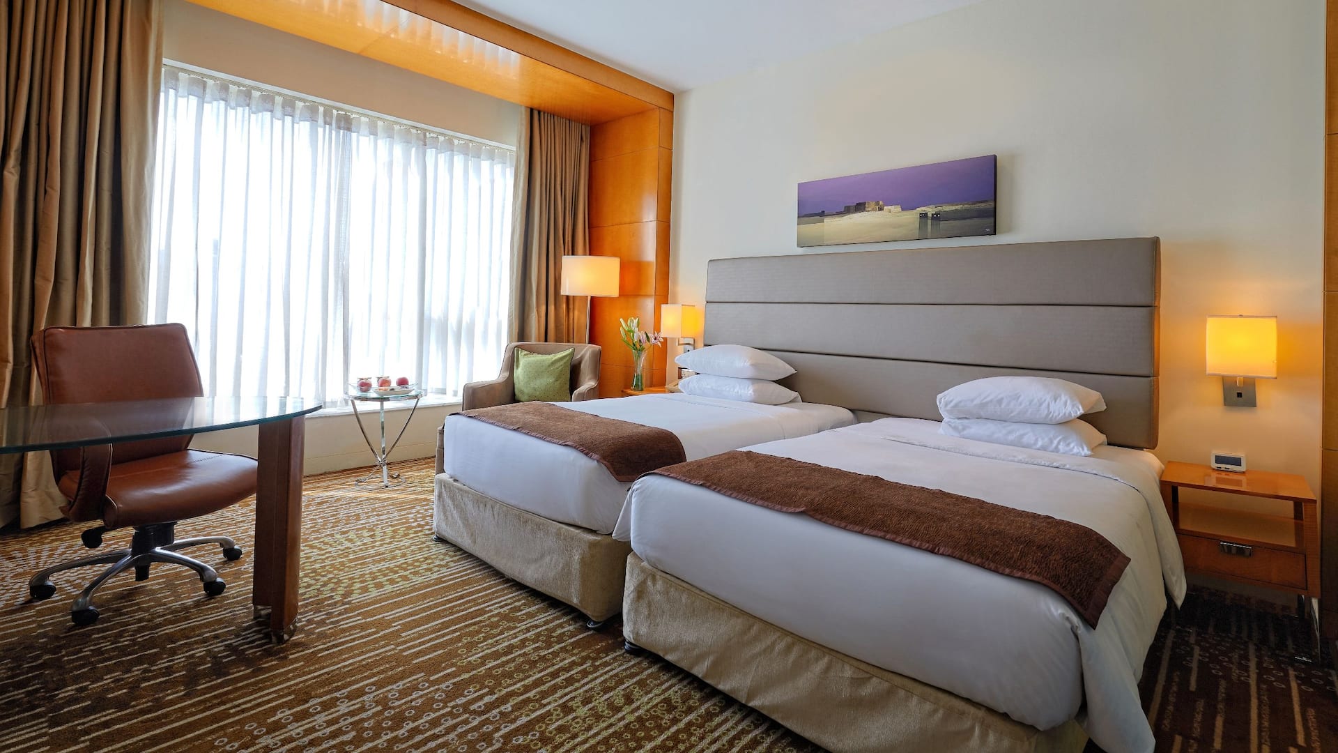 Hyatt Regency Pune & Residences Guestroom Two Twin Beds Desk