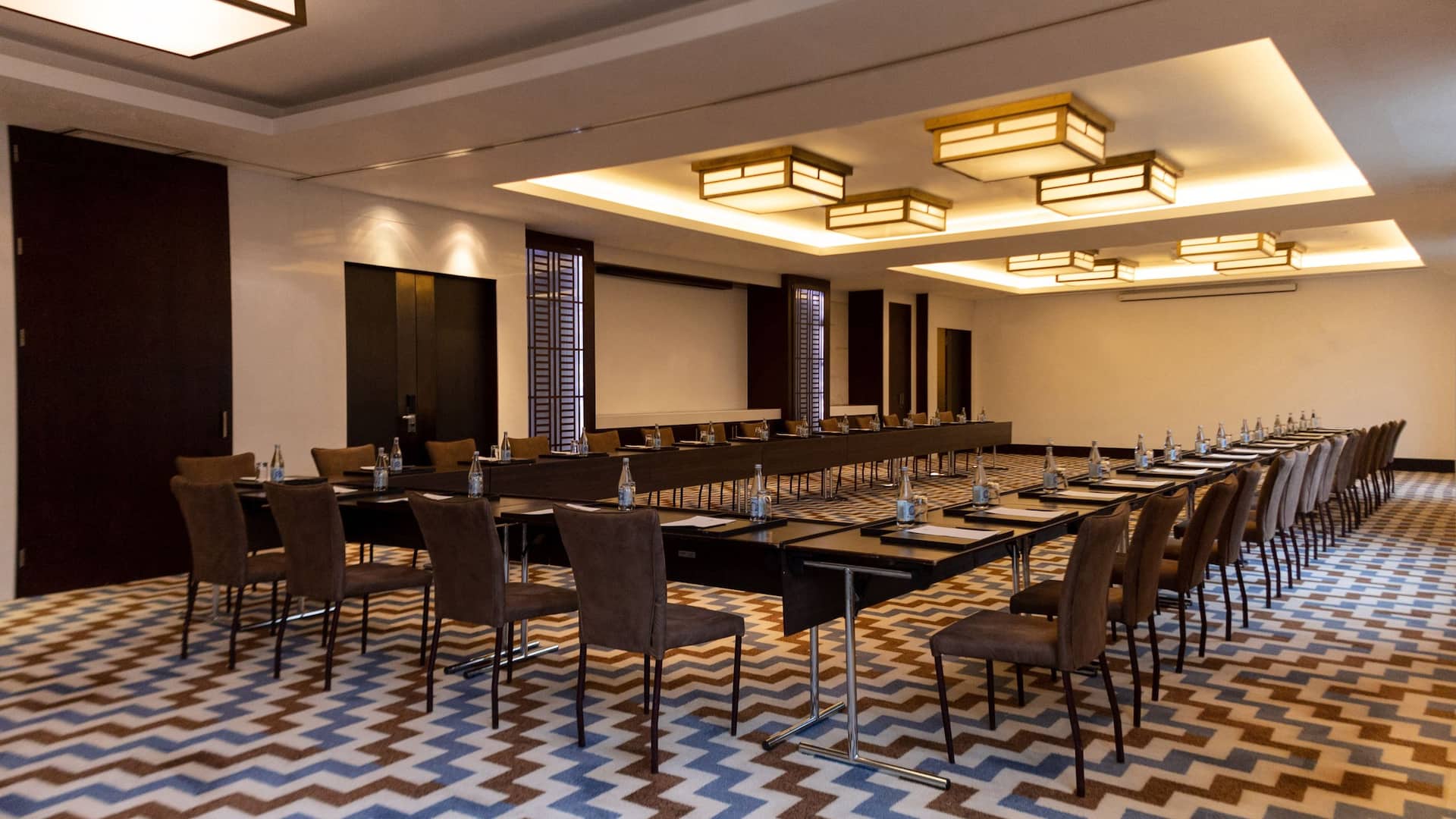 Hyatt Regency Dushanbe Brussel Meeting Room U Shape Setup