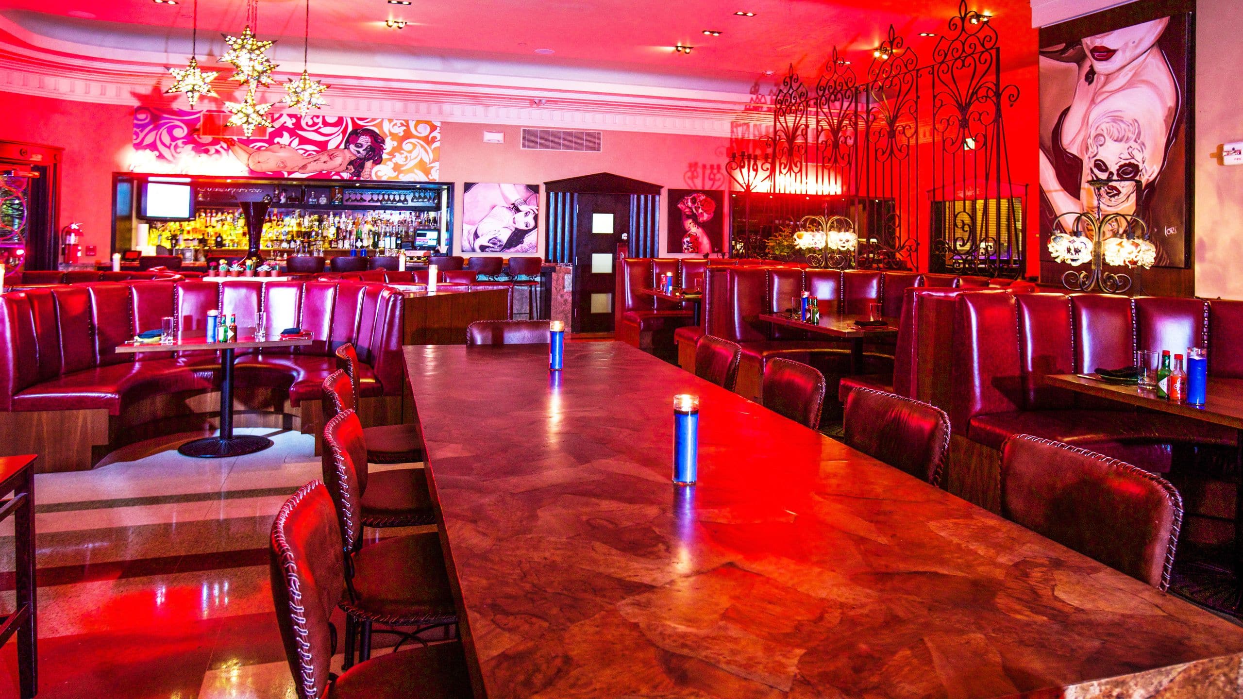 Dream South Beach Naked Taco Tables