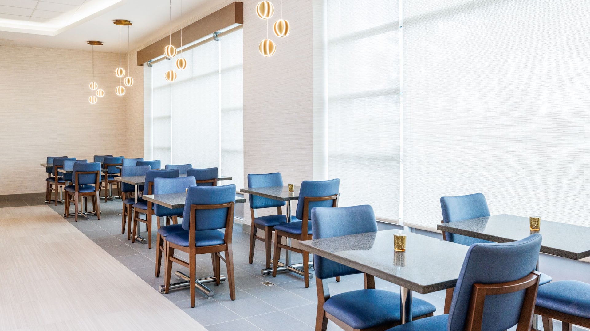 Hyatt Place San Carlos Breakfast Area