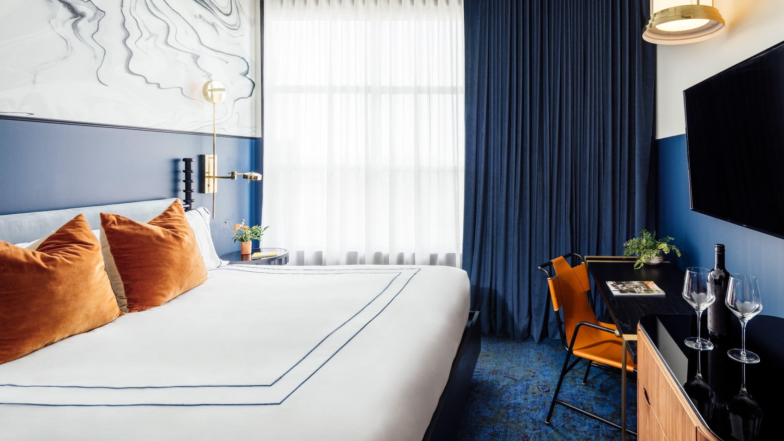第 2，共 2 Dream Nashville Bronze King Bedroom