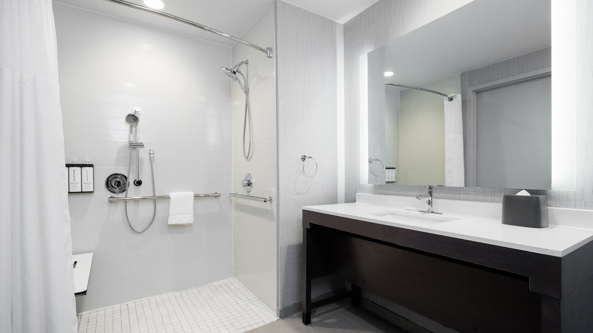 2 of 4 Hyatt Place San Carlos Roll In Shower