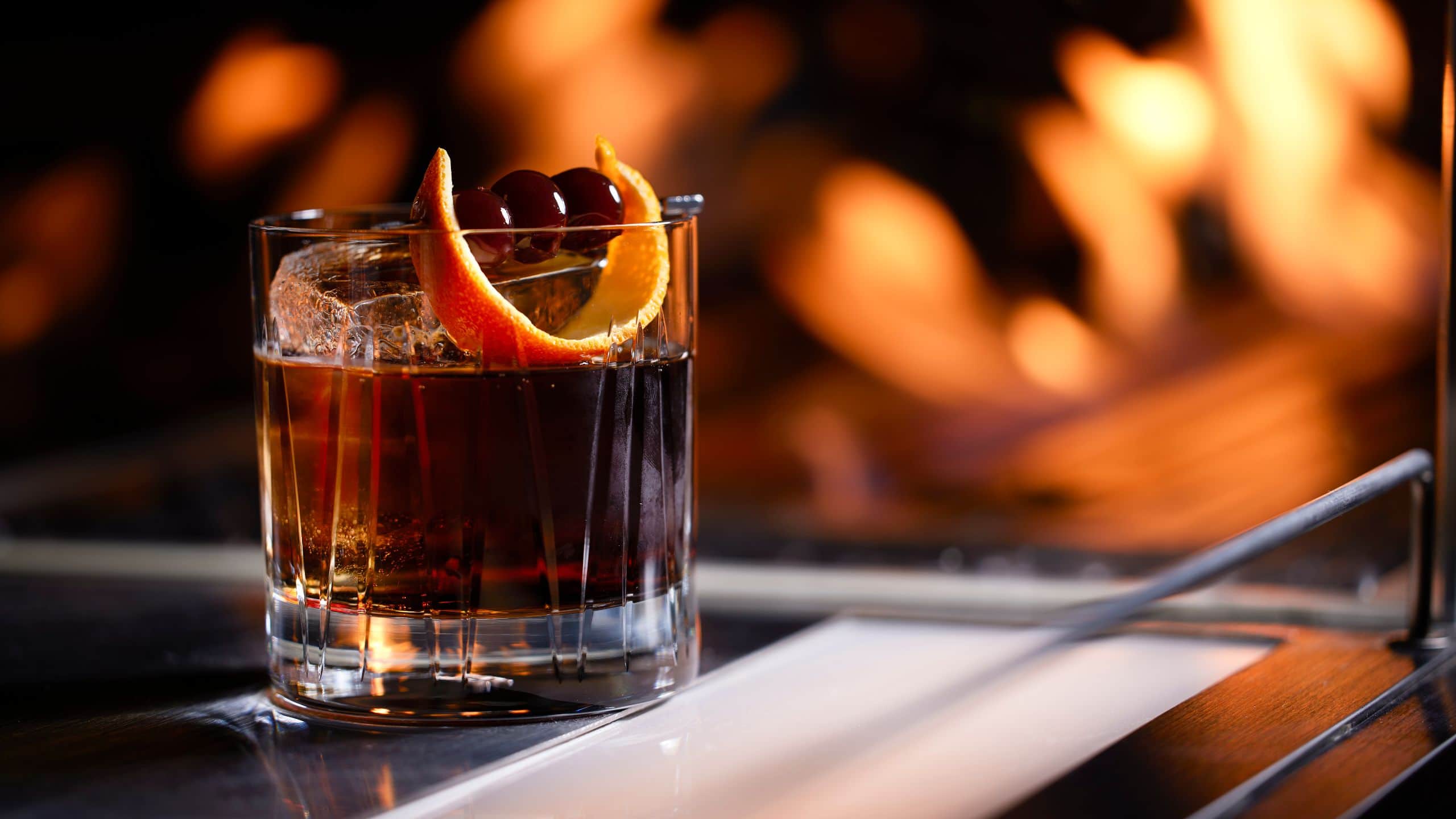 Fuji Speedway Hotel Bar 4563 Signature V8 Fire
