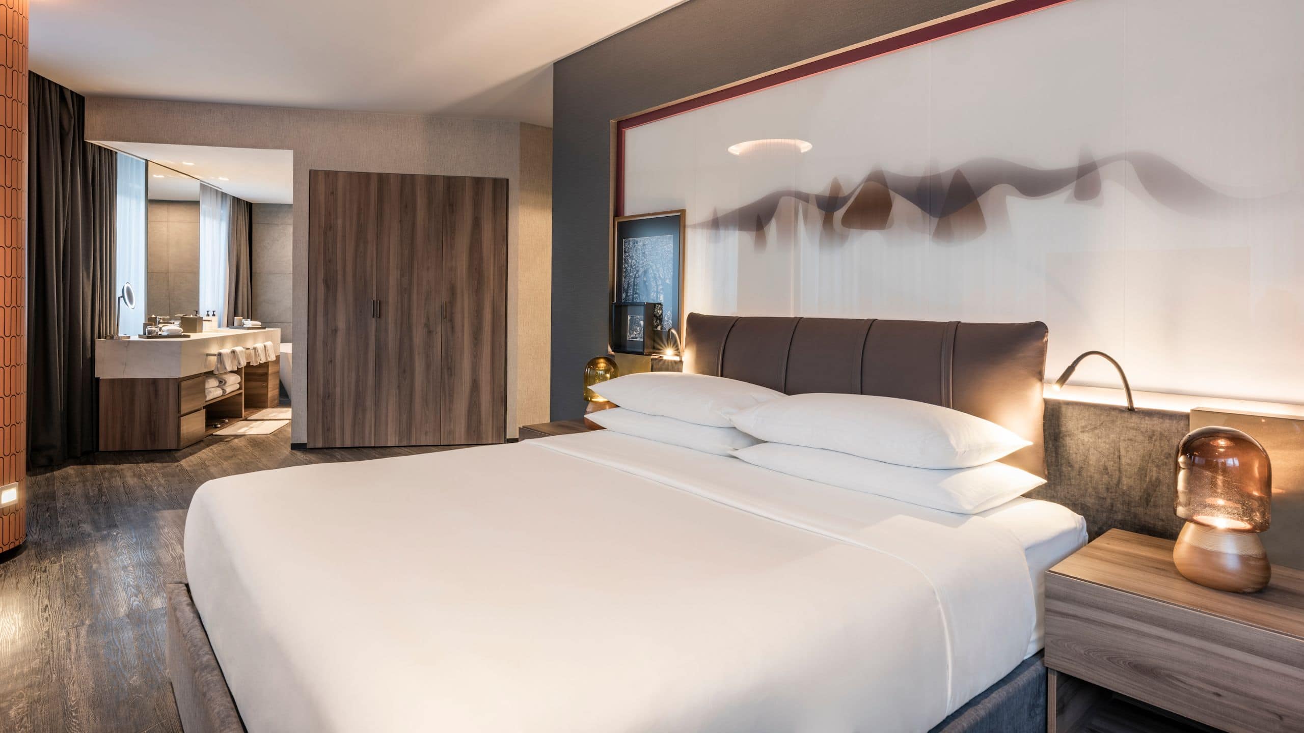Andaz Mexico City Condesa Suite Bedroom Into Bathroom