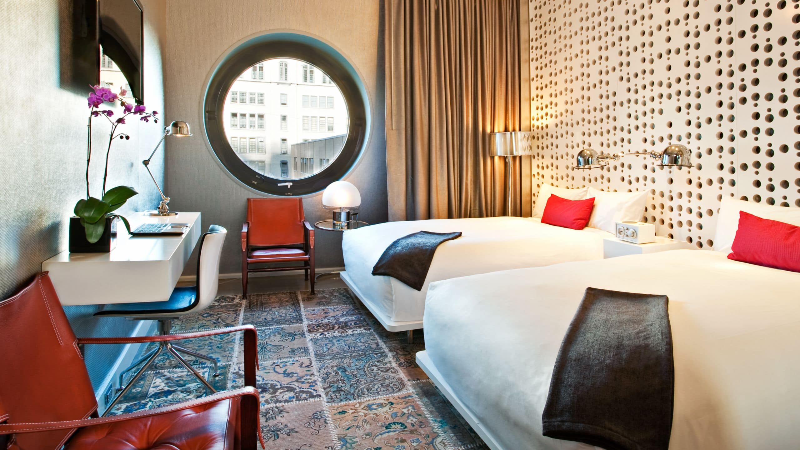 Dream Downtown Two Double Beds Gold