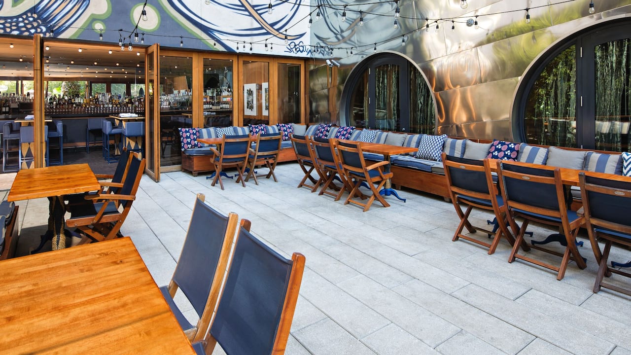 restaurants-bars-in-chelsea-nyc-dream-downtown-part-of-hyatt